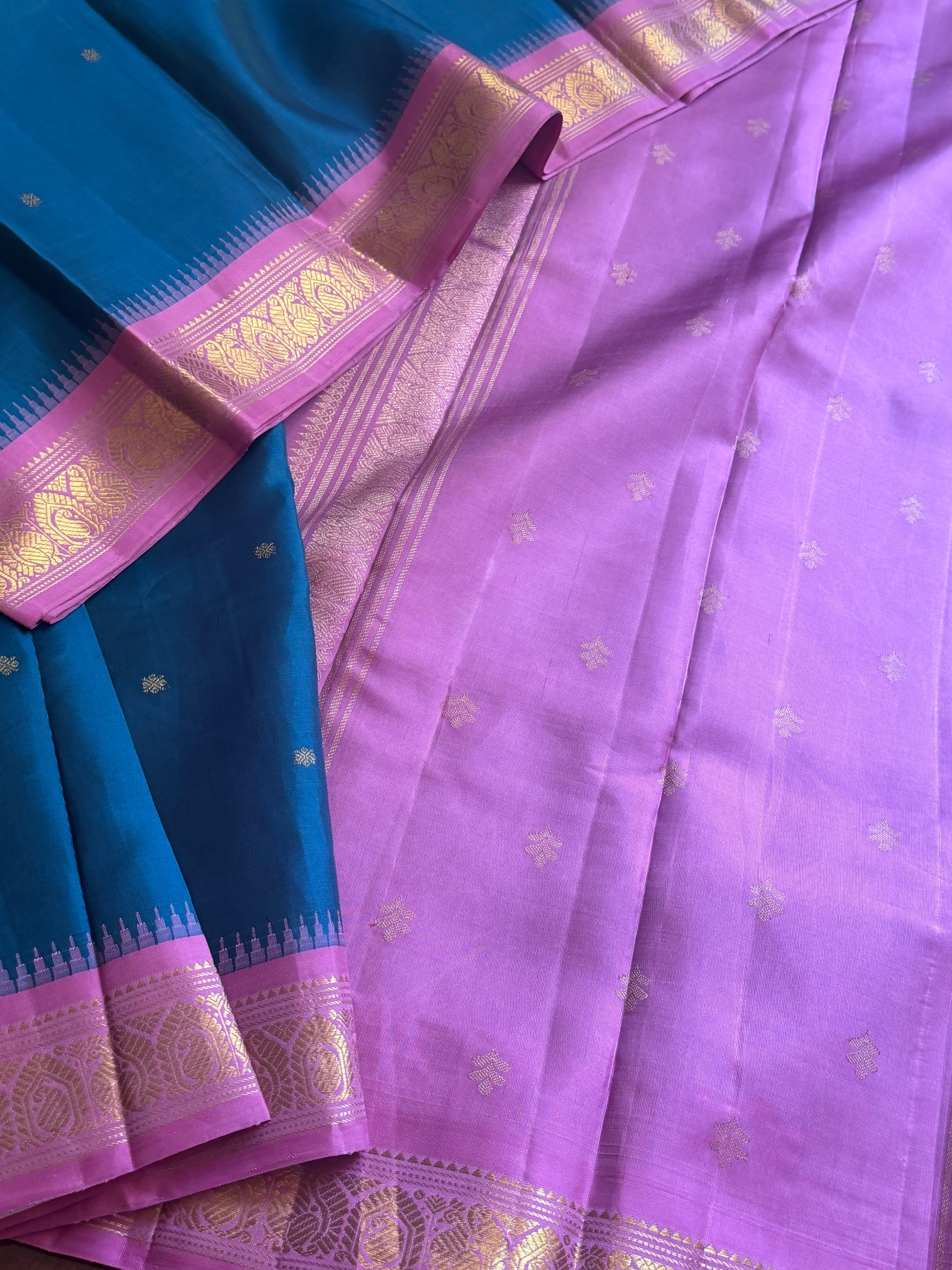 MAATHEY: Small border korvai Kanivaram (Teal blue + Mauve Pink)