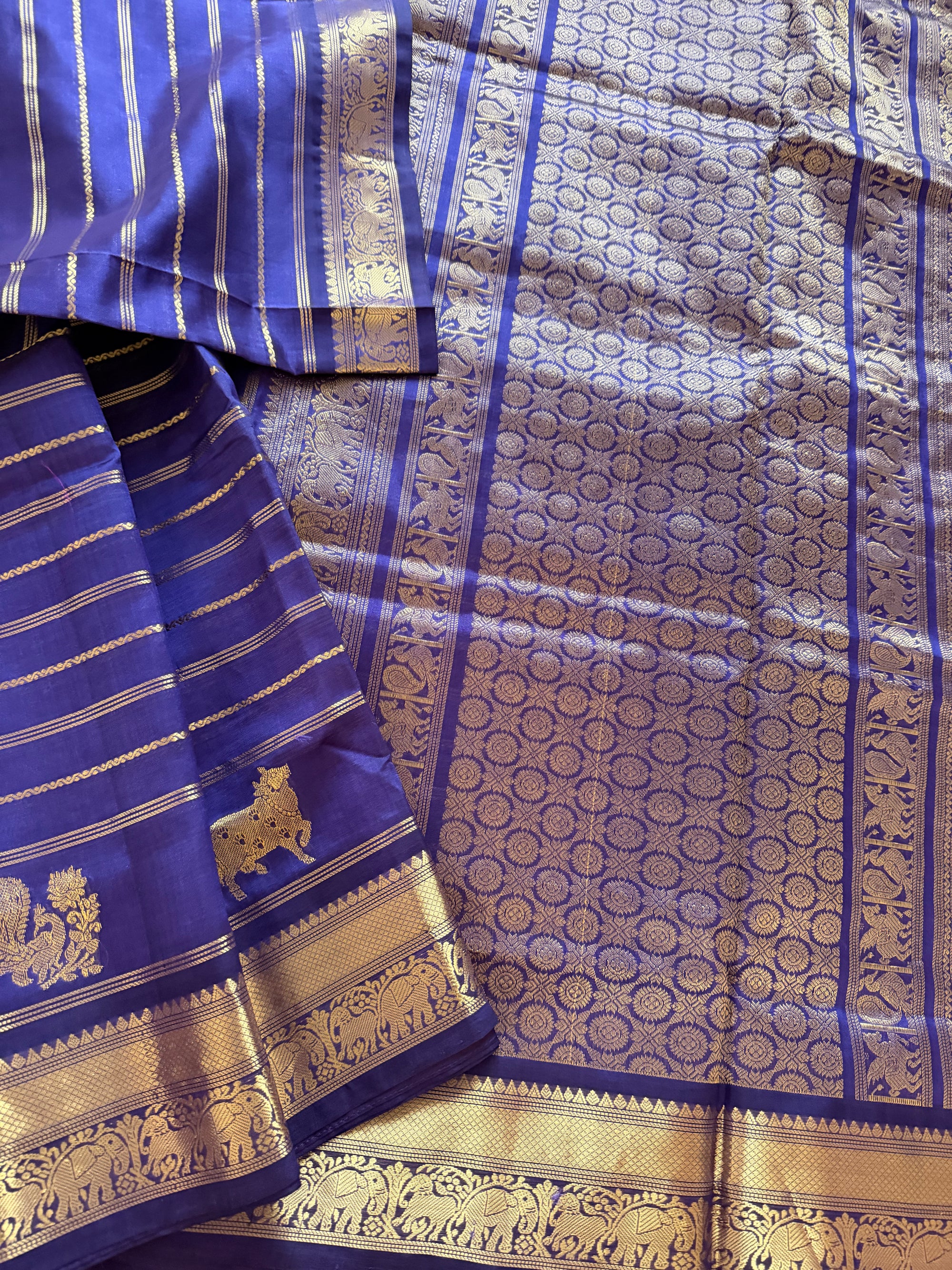 Silk Cotton :  Purple veldhari with beetu buttas