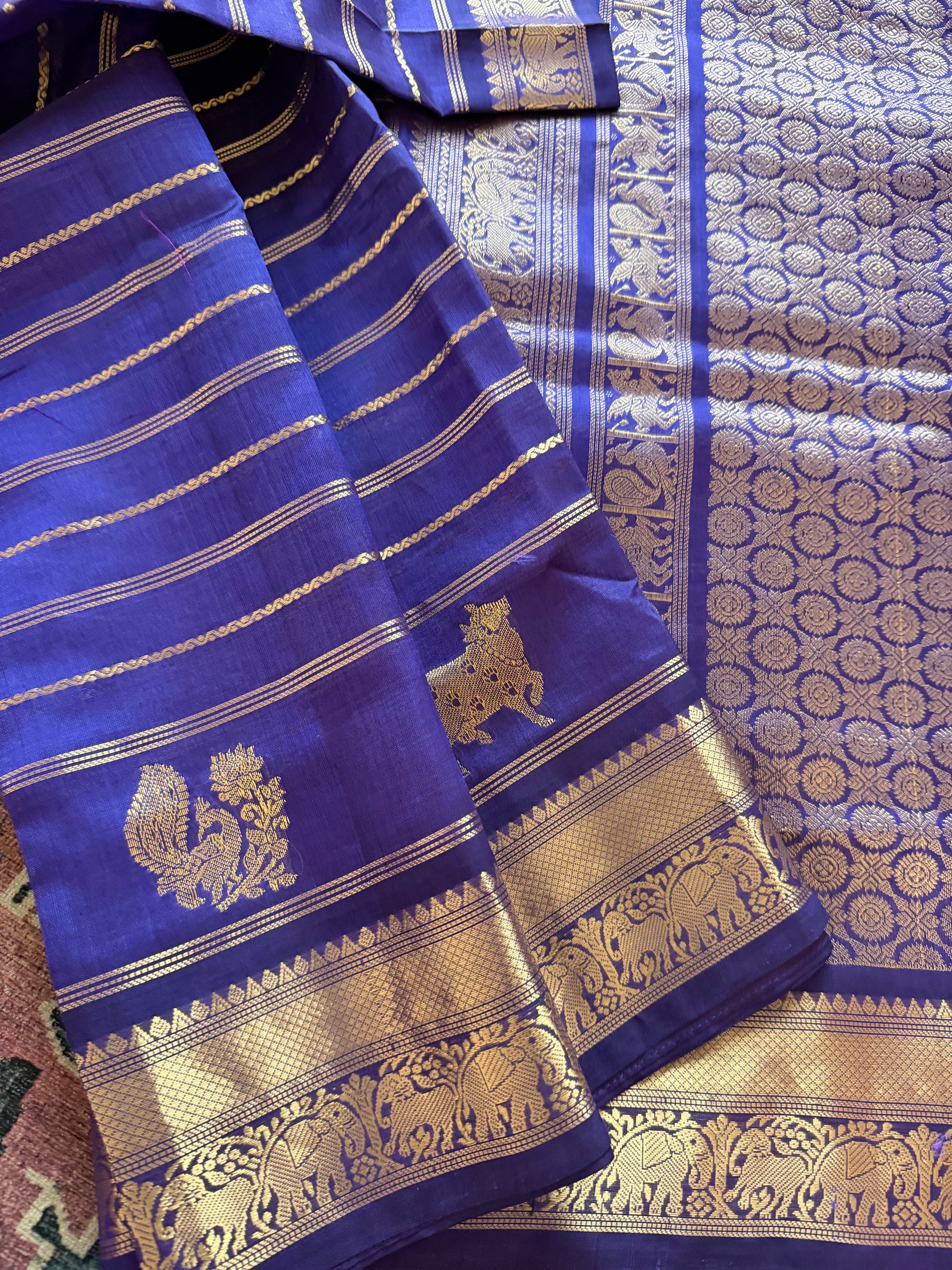 Silk Cotton :  Purple veldhari with beetu buttas
