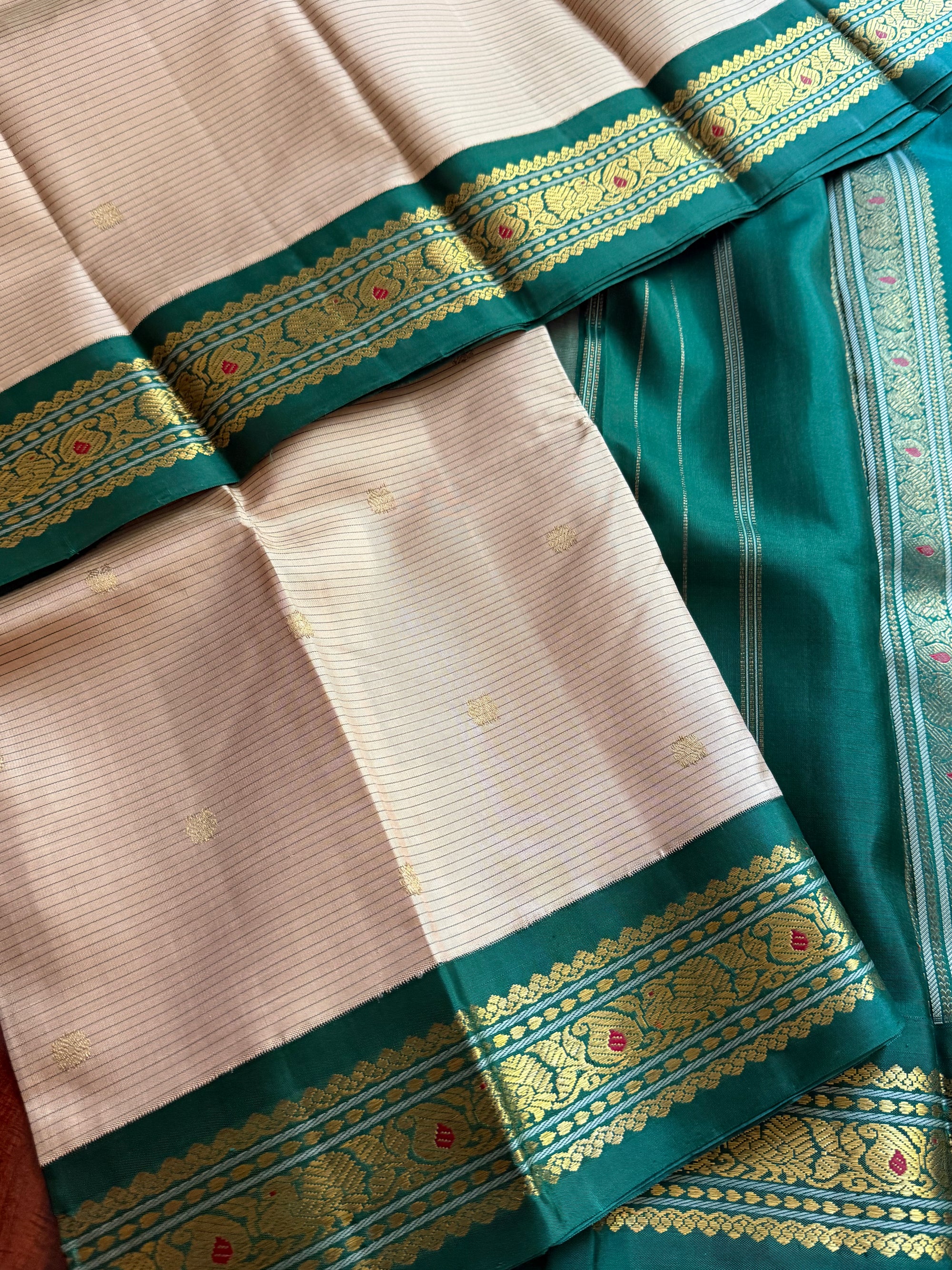 MYTHILI:  Korvai Kanjivaram Silk (Ivory + Offwhite / Teal Green)