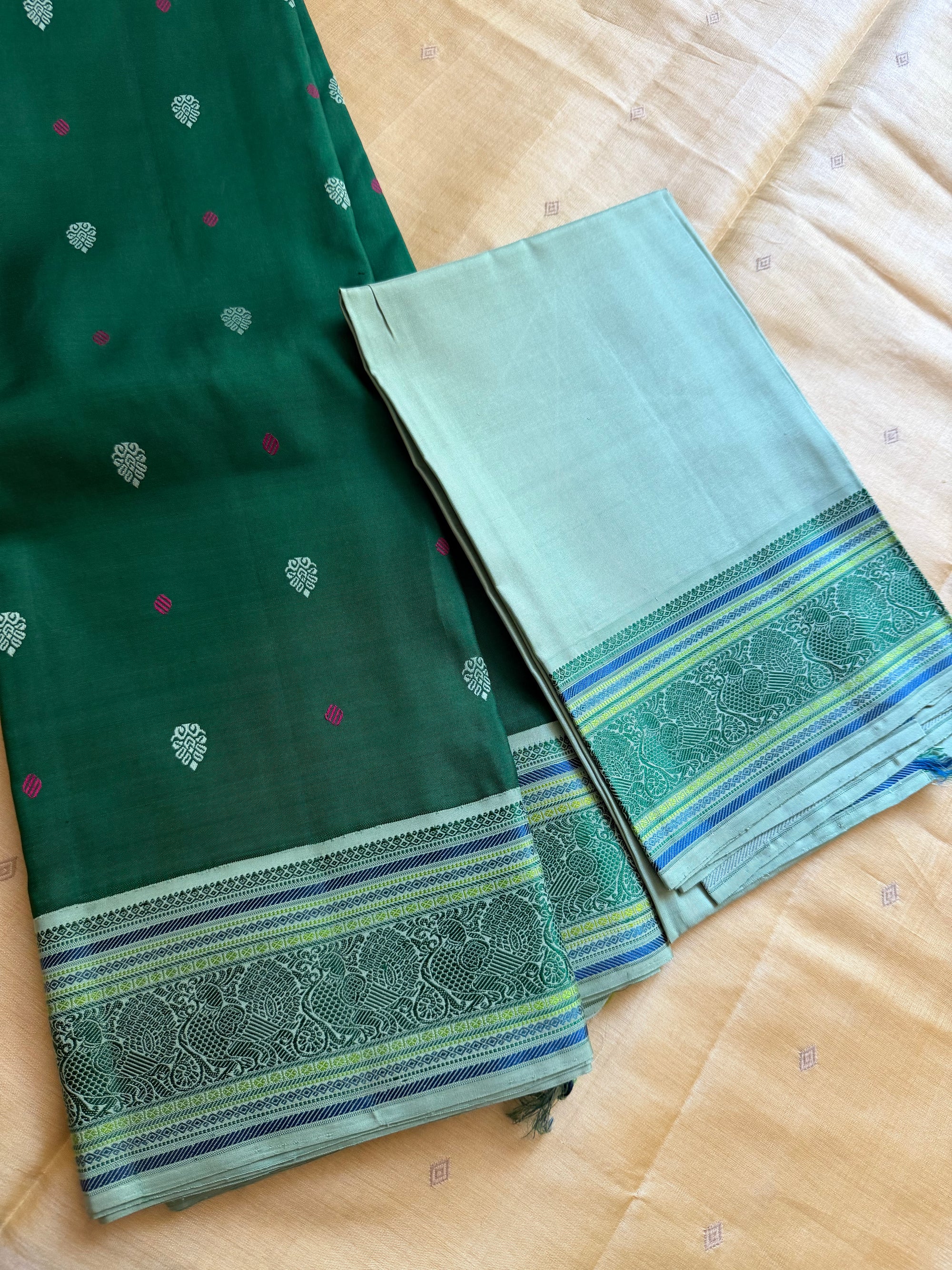 No Zari  Kanjivaram Silk (Green &amp; Green)