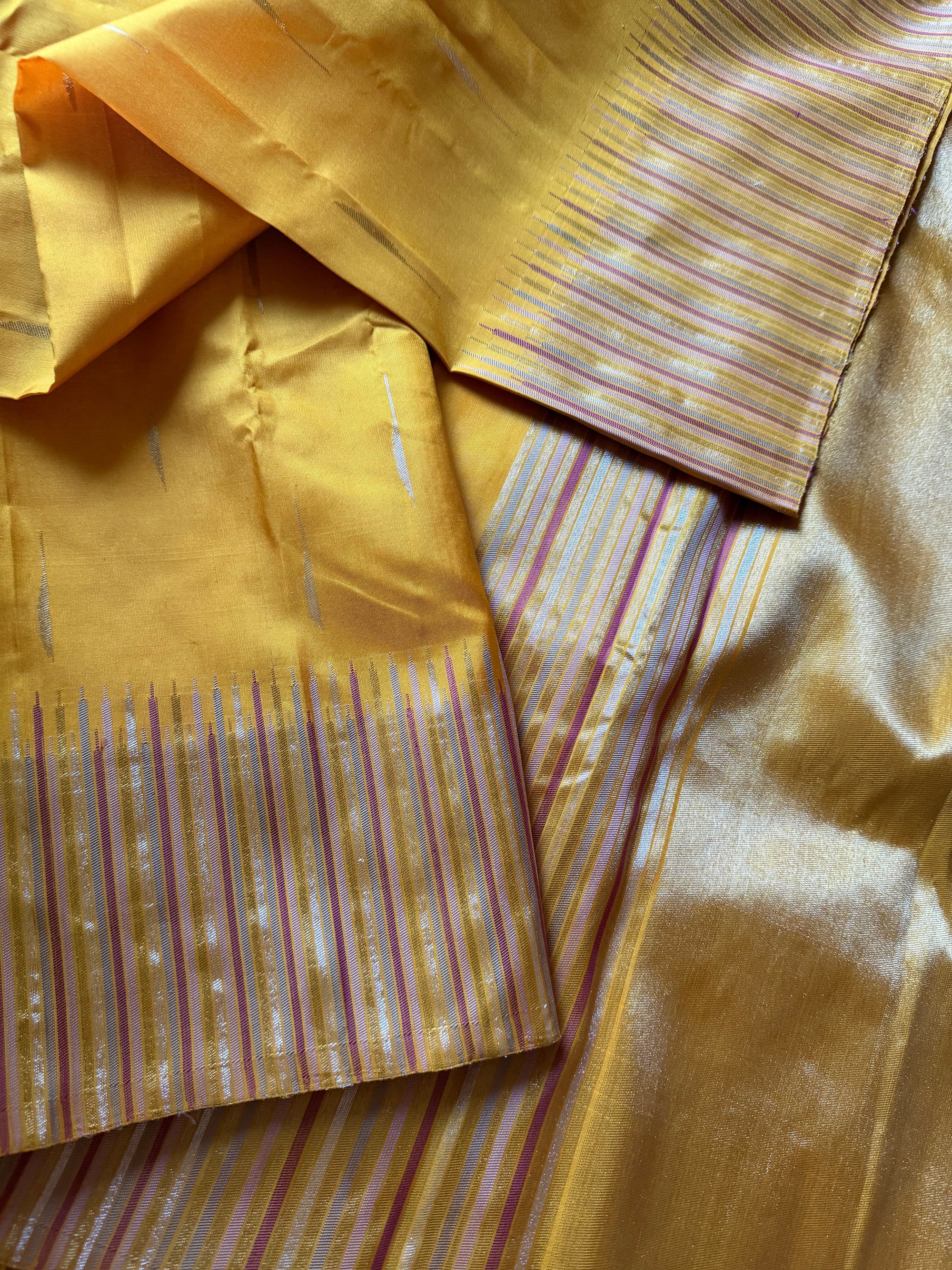 MYTHILI:  8 Kol Kanjivaram with 2 Blouses