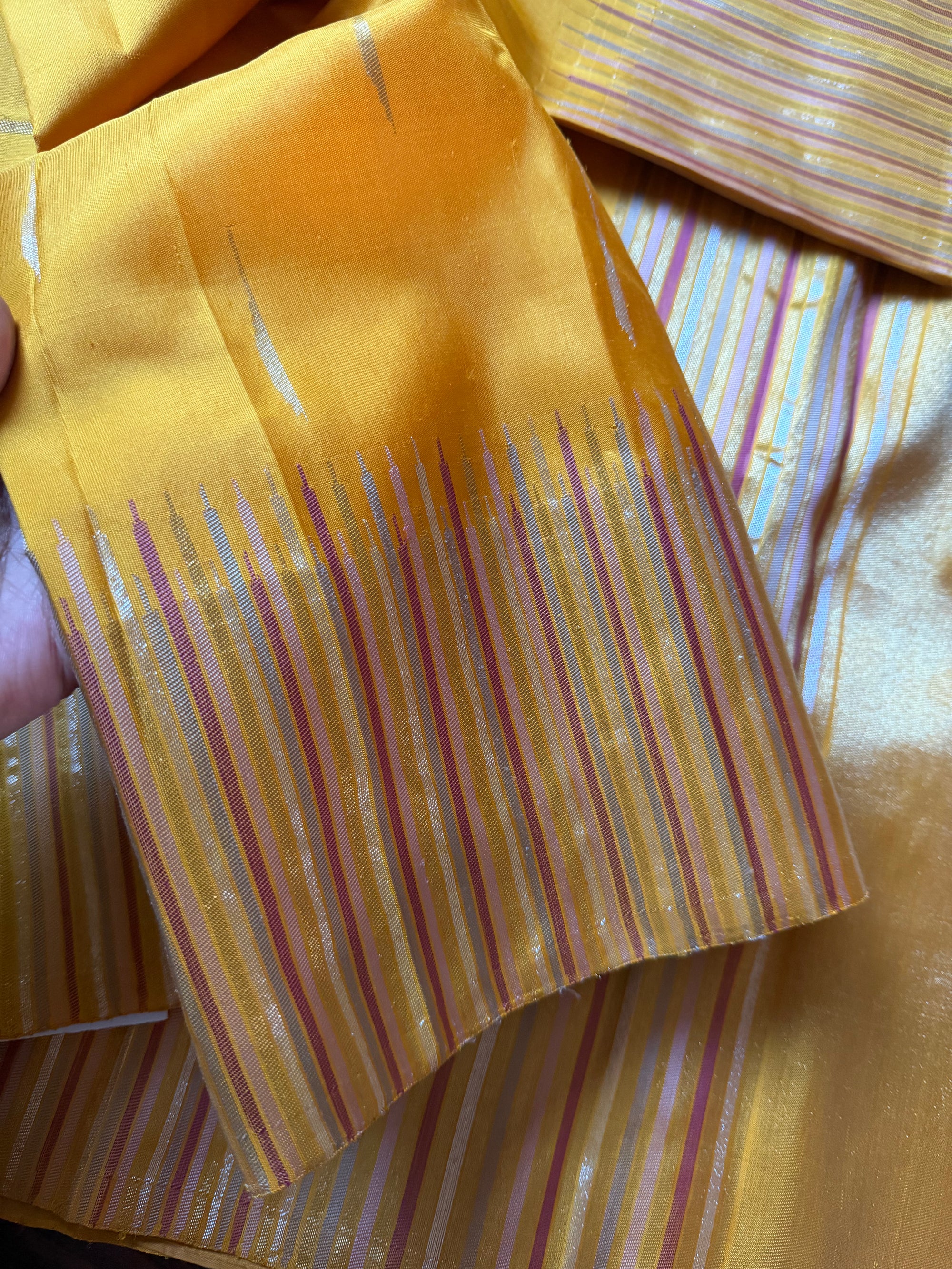 MYTHILI:  8 Kol Kanjivaram with 2 Blouses