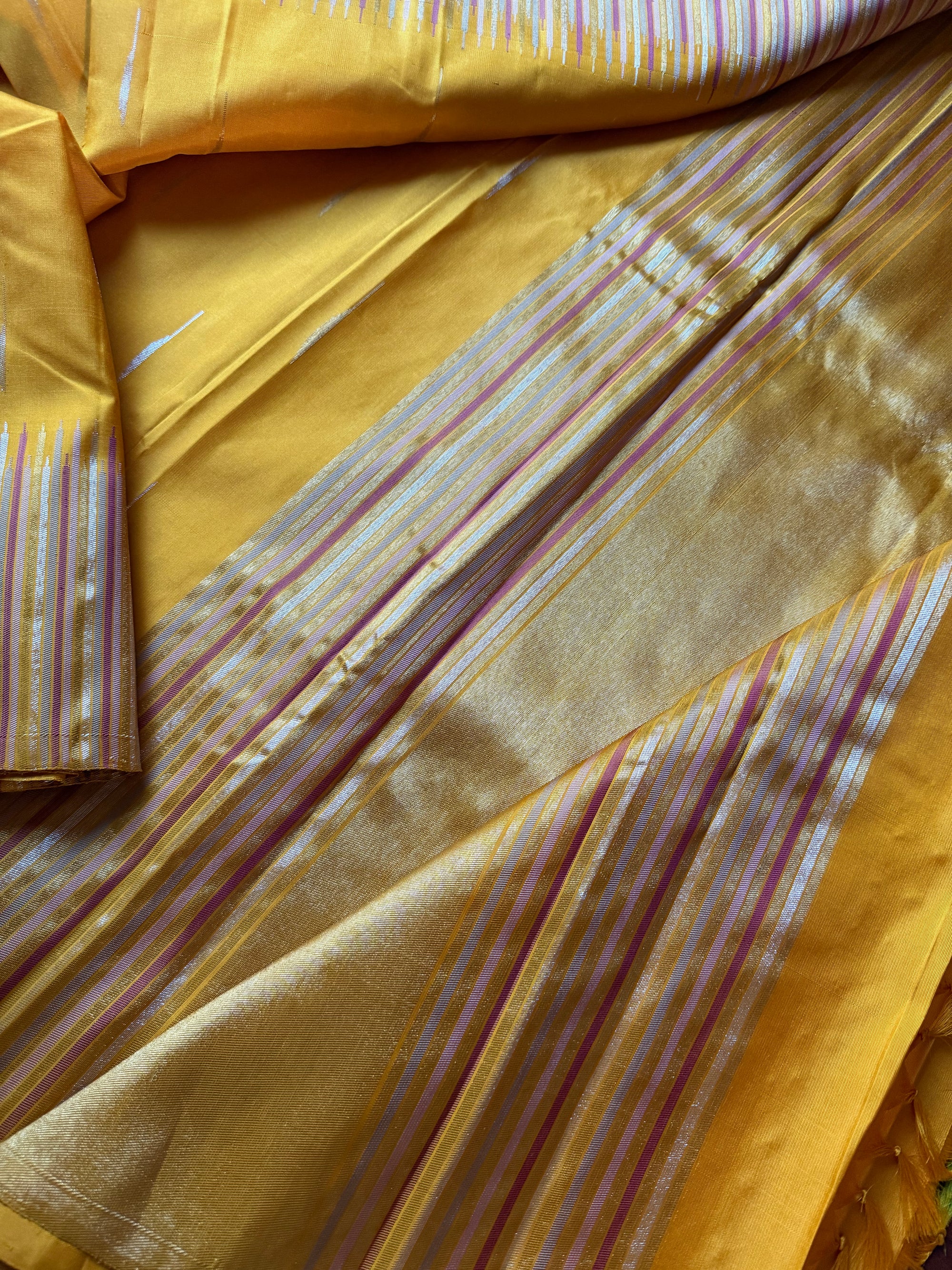 MYTHILI:  8 Kol Kanjivaram with 2 Blouses