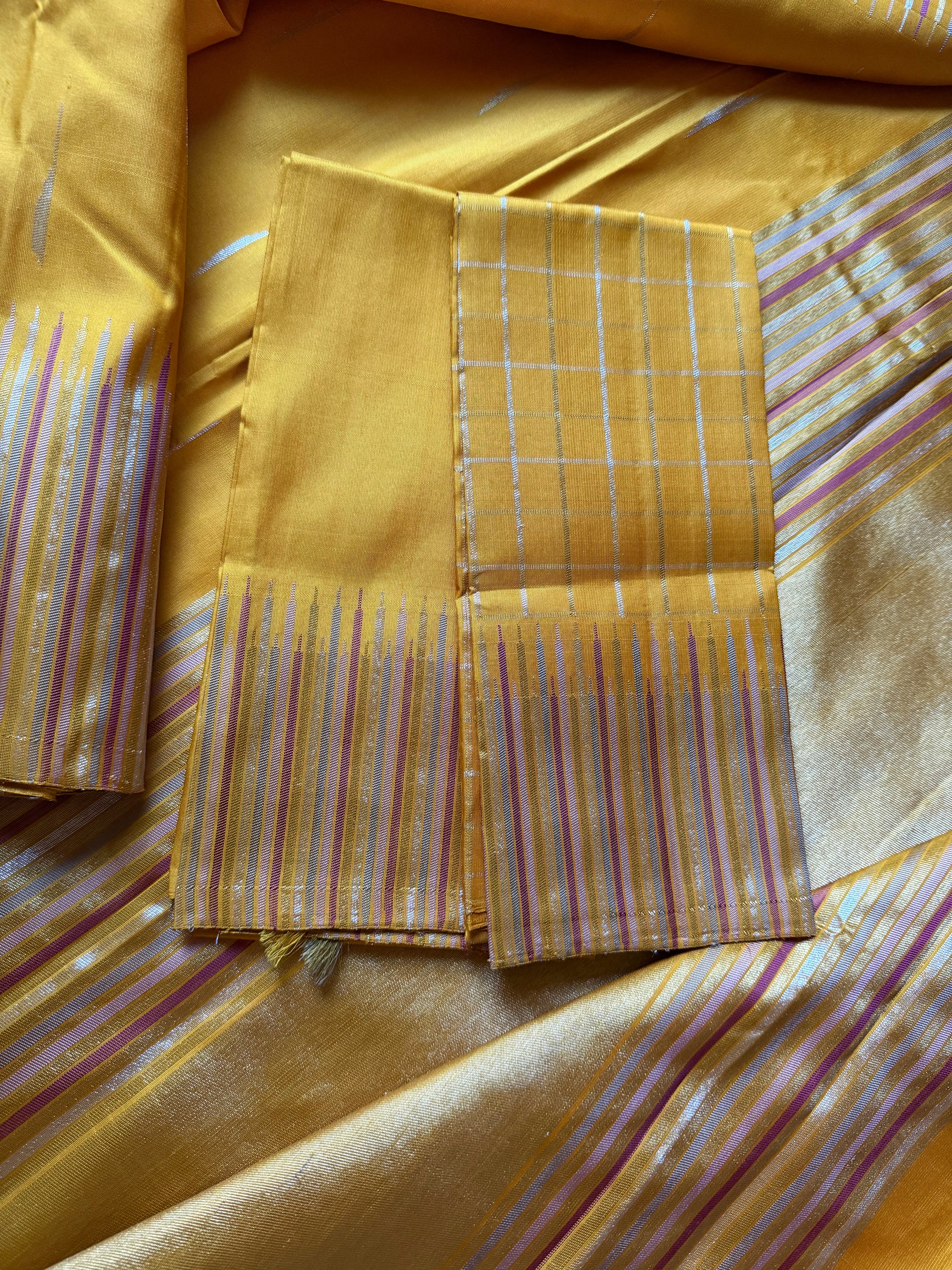 MYTHILI:  8 Kol Kanjivaram with 2 Blouses