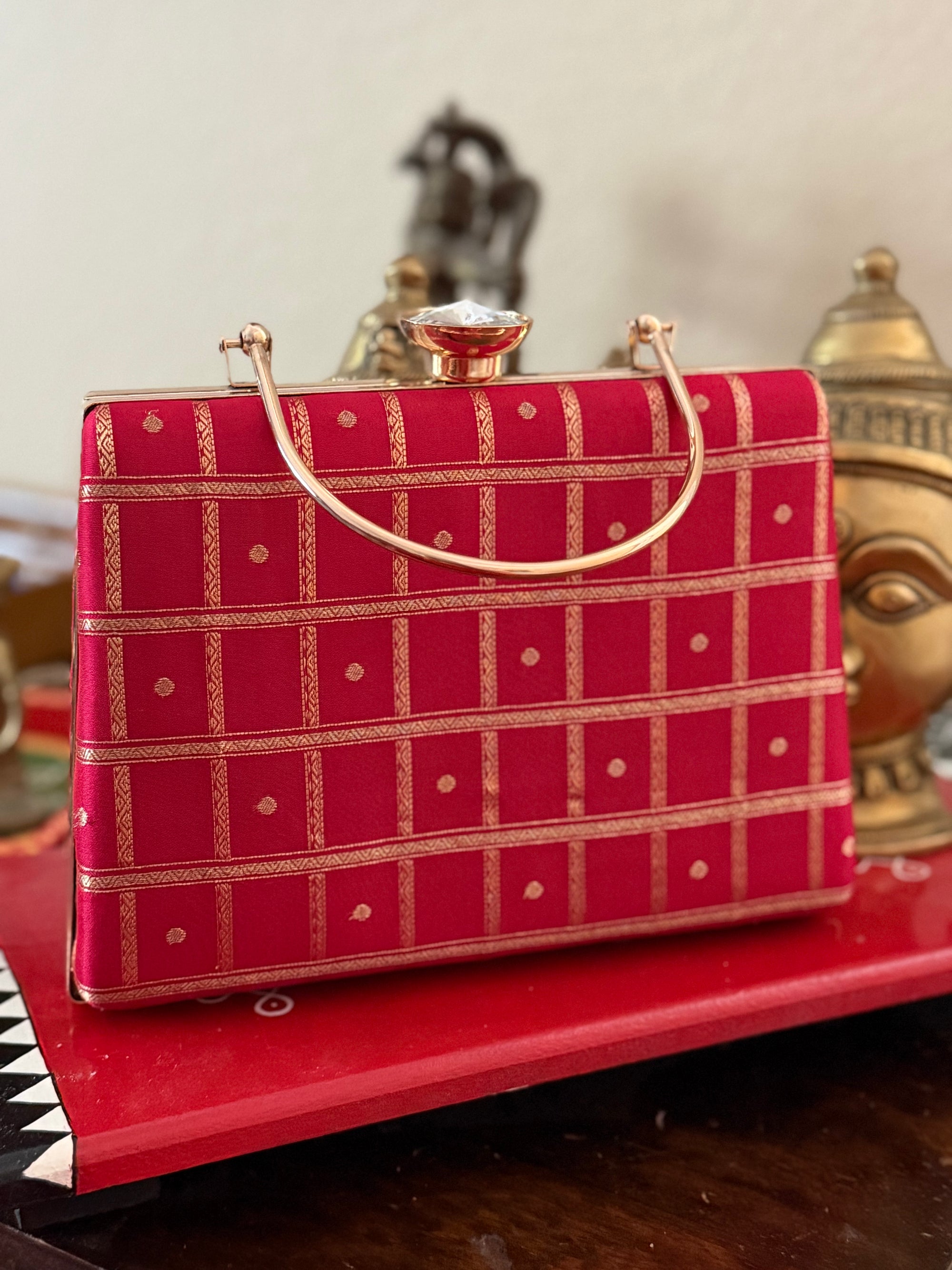 CLUTCH : Kanjivaram Silk (Reddish Pink)
