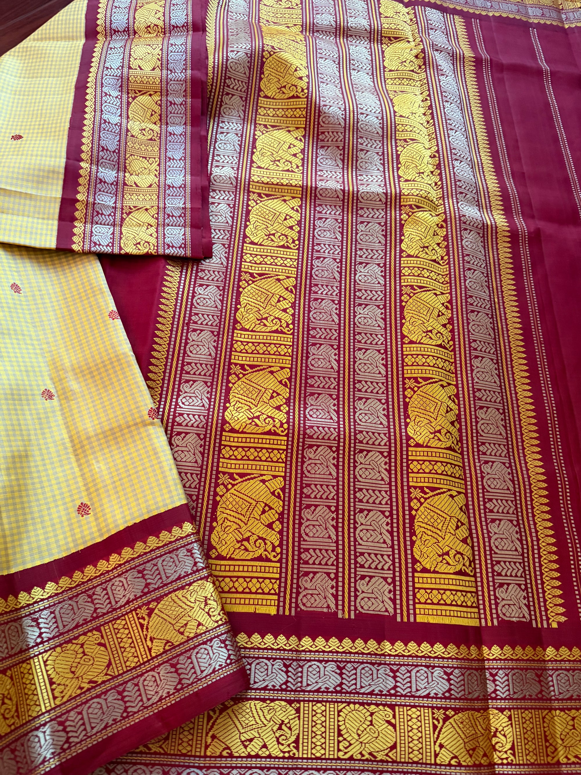 No Zari Kanjivaram Silk: Kasa Kasa Kattam