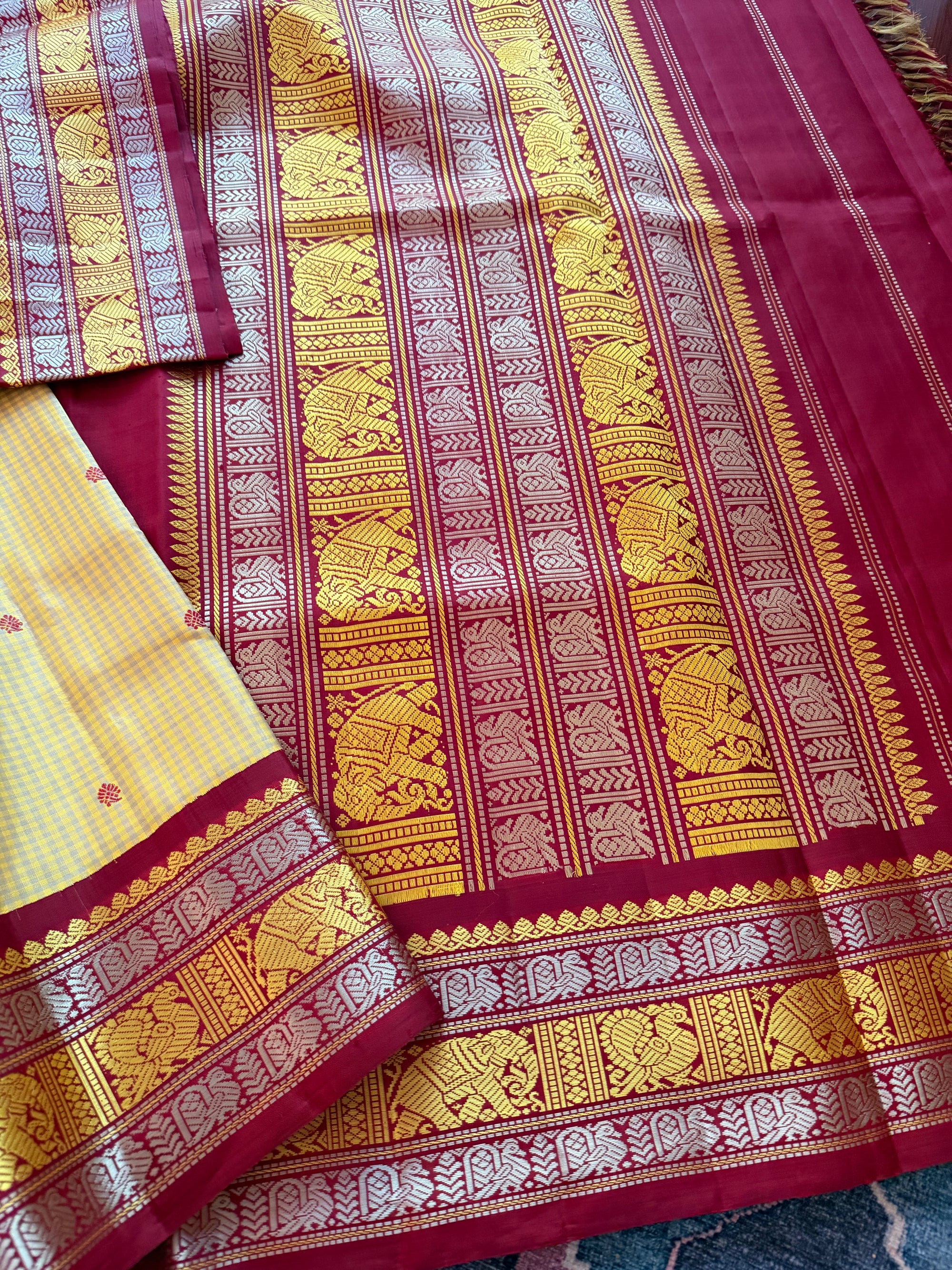 No Zari Kanjivaram Silk: Kasa Kasa Kattam