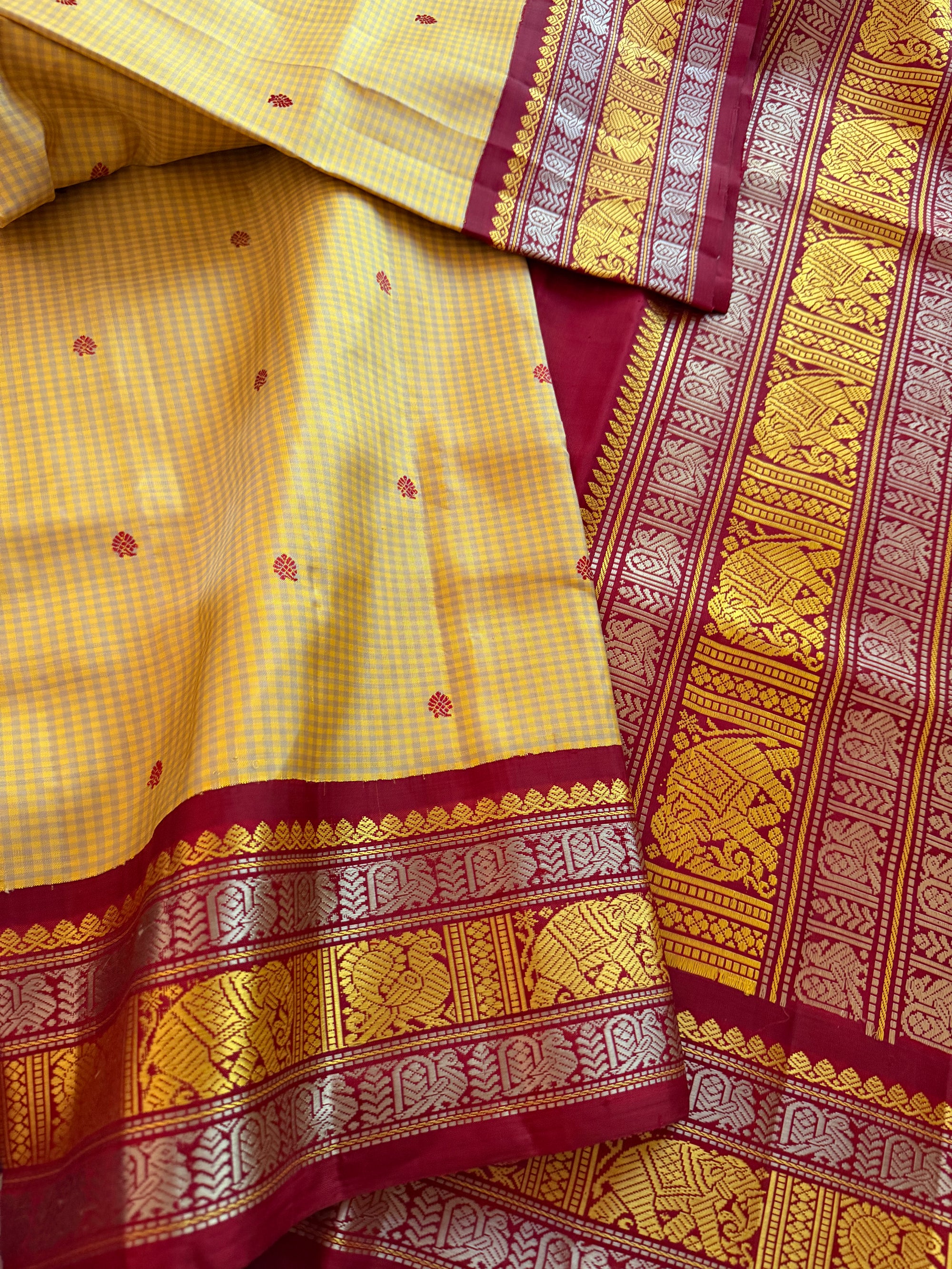 No Zari Kanjivaram Silk: Kasa Kasa Kattam