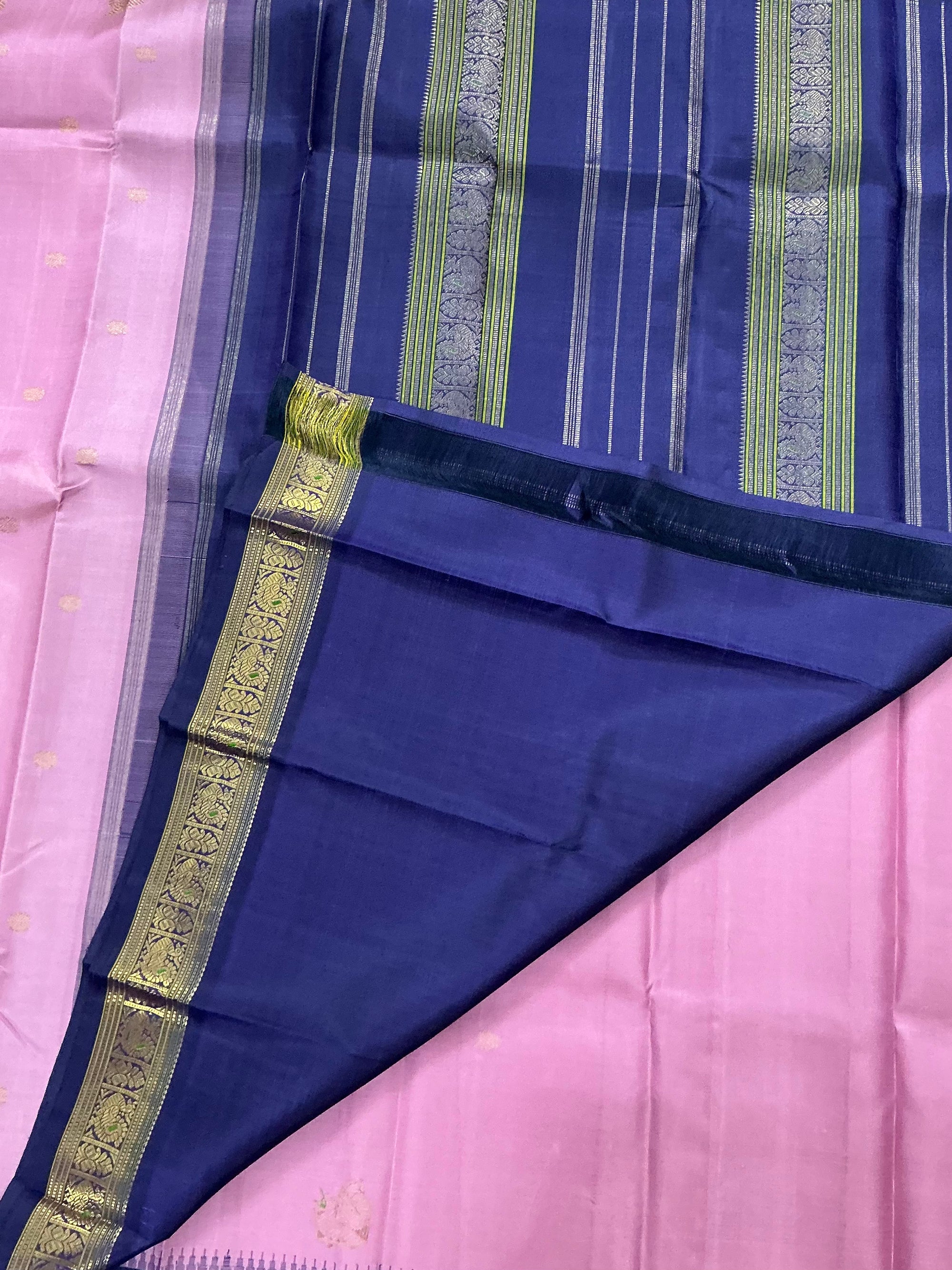 MYTHILI:   Korvai Kanjivaram Silk (Lavender Pink &amp; Navy)