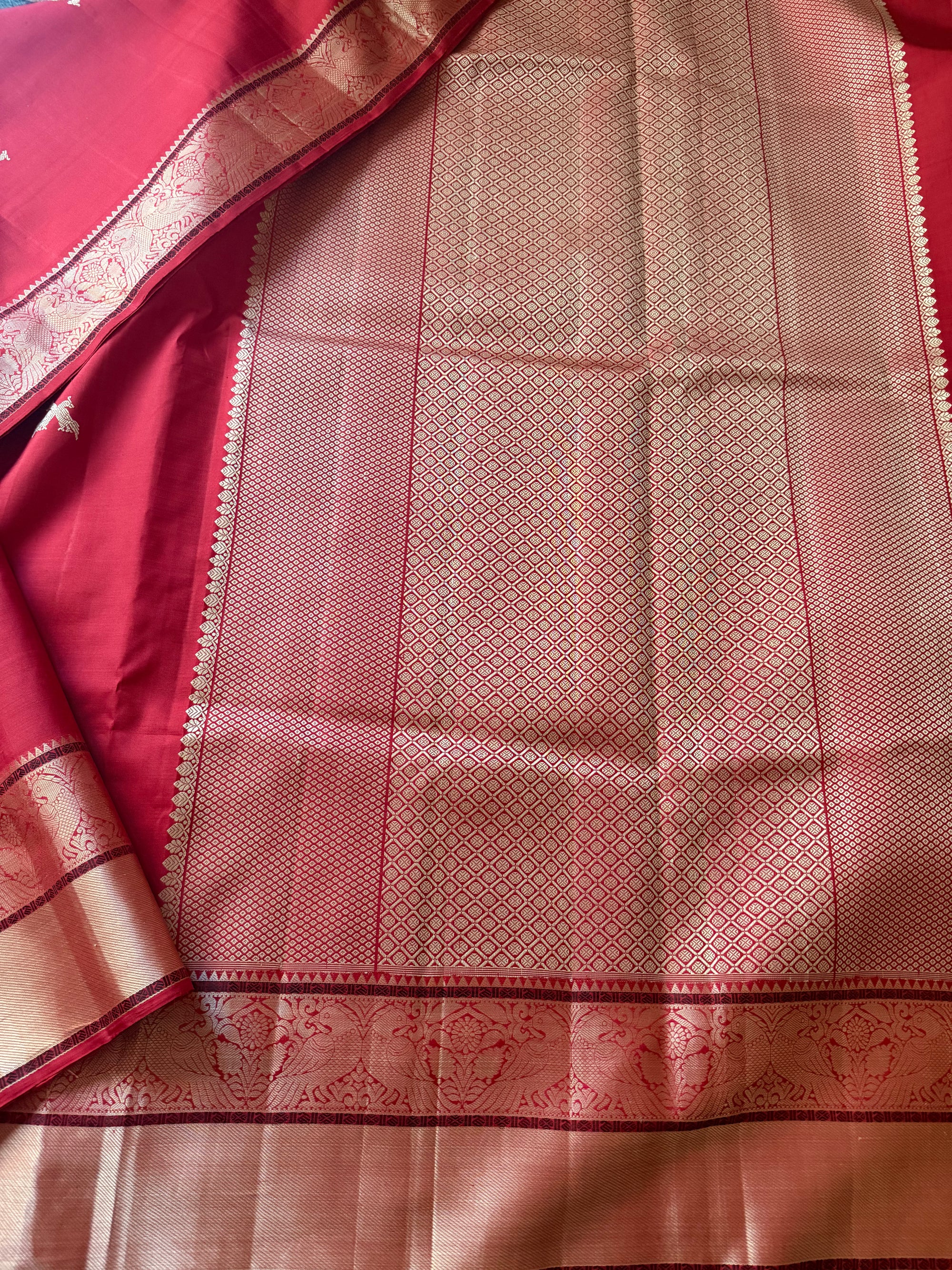 No Zari  Kanjivaram Silk : Jodi Kili (Red)