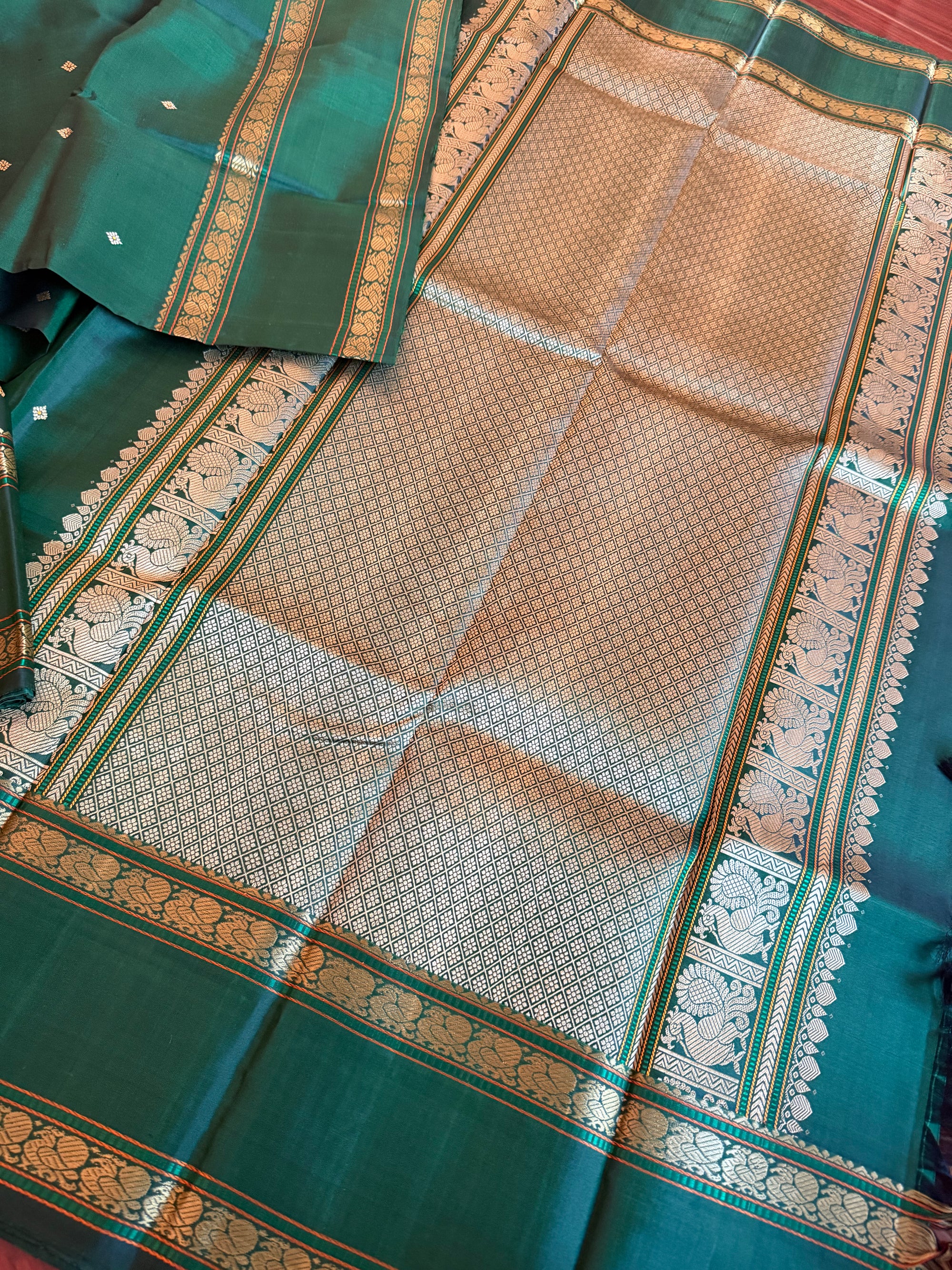 No Zari Kanjivaram Silk: Bottle Green