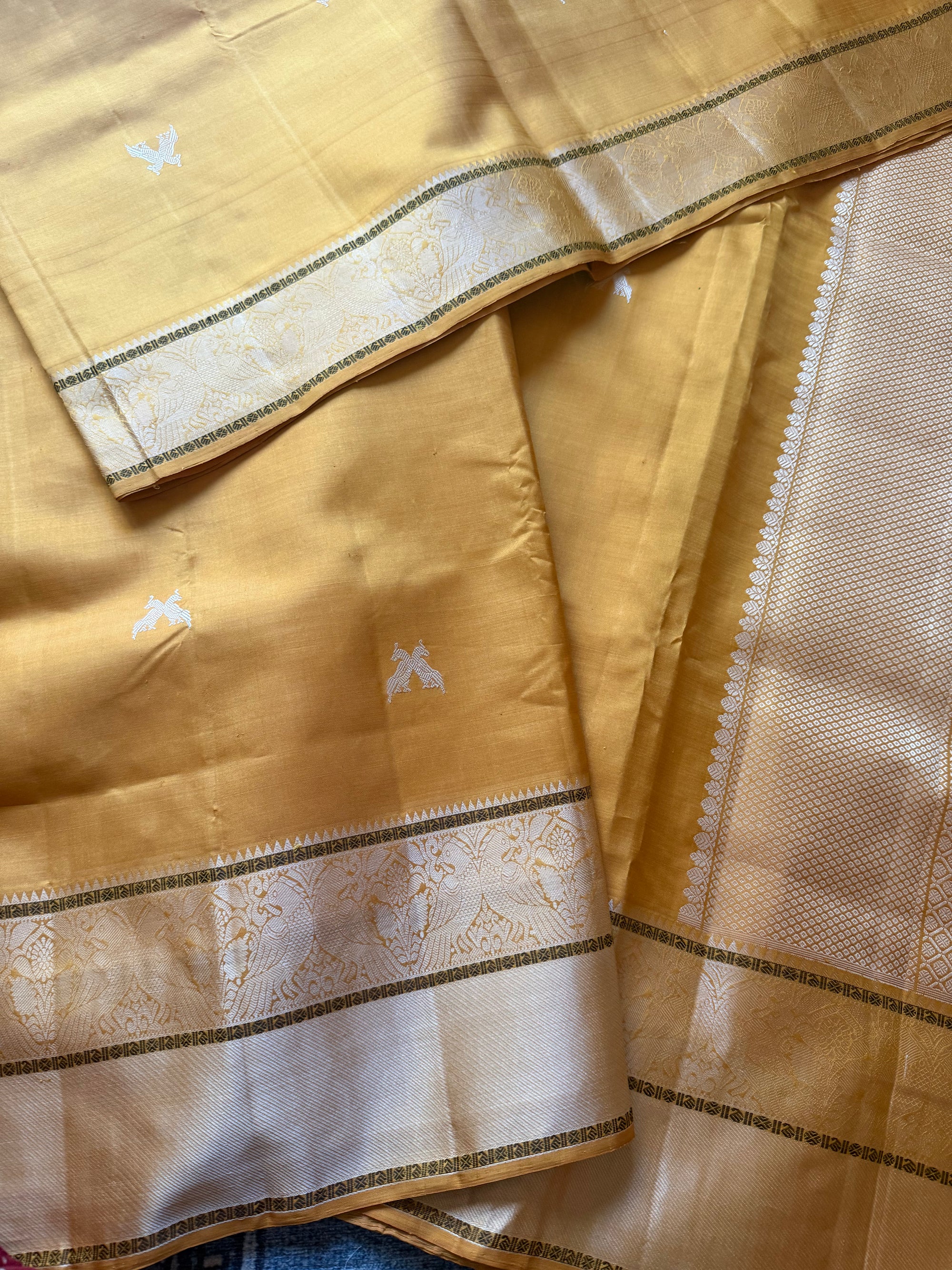 No Zari  Kanjivaram Silk : Jodi Kili (Yellow)