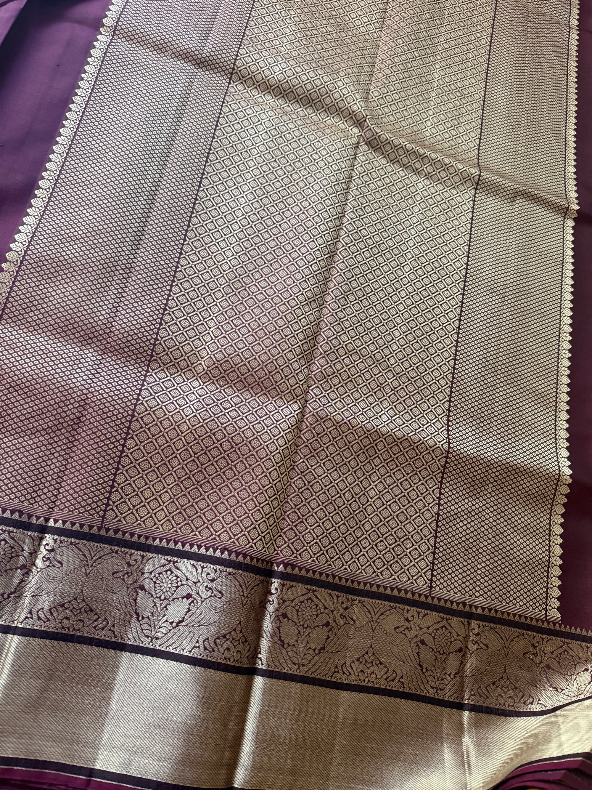 No Zari  Kanjivaram Silk : Jodi Kili (Wine Purple)