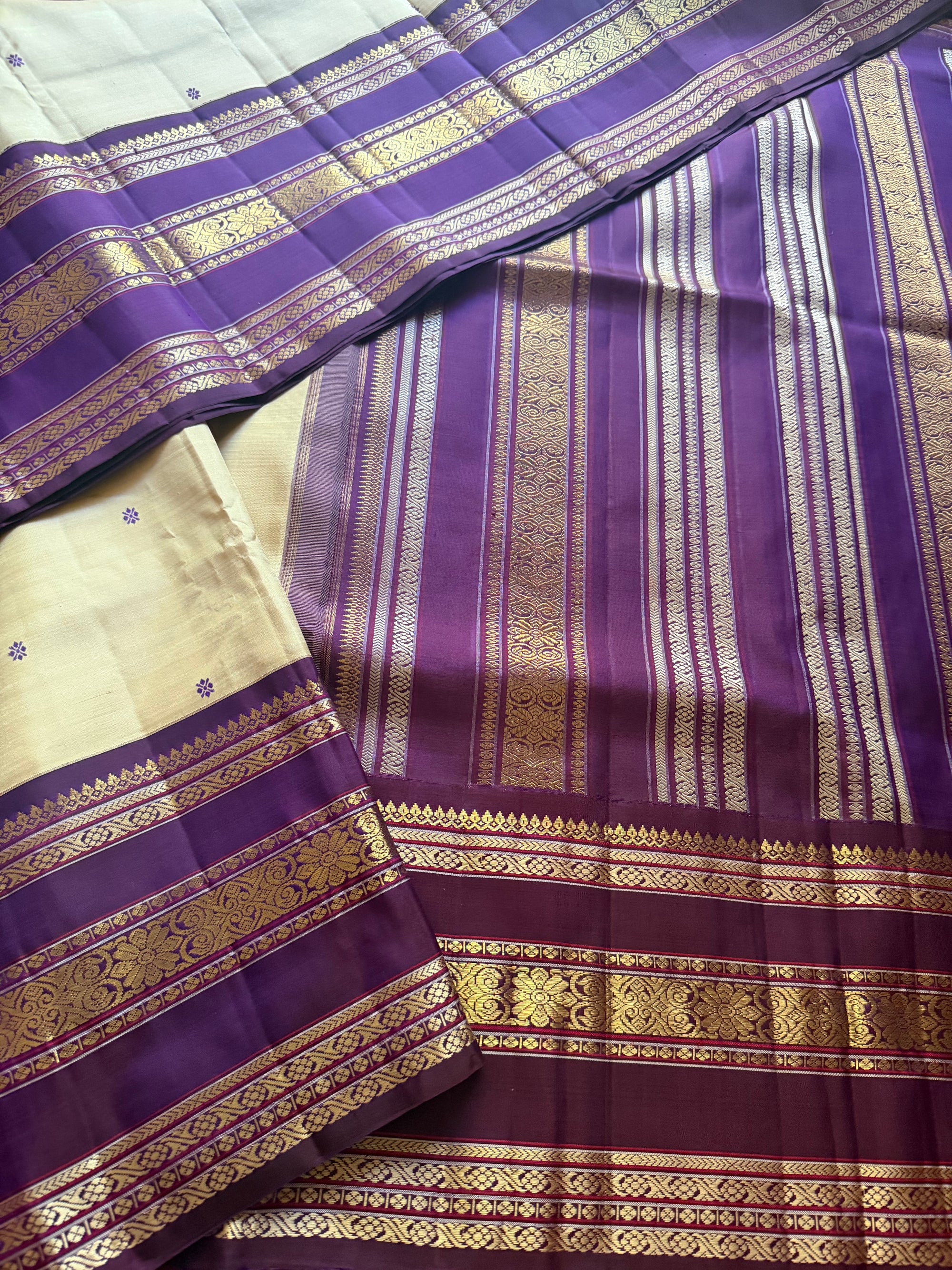 MYTHILI:  VINTAGE KANJIVARAM