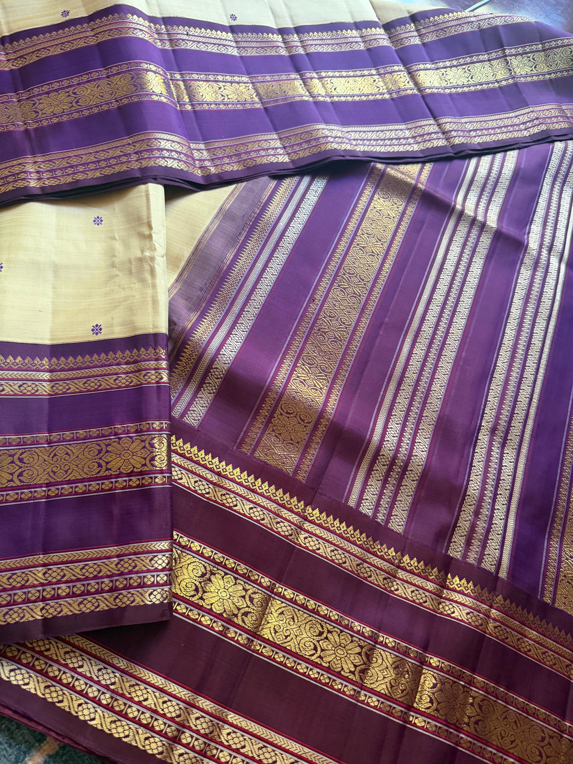 MYTHILI:  VINTAGE KANJIVARAM