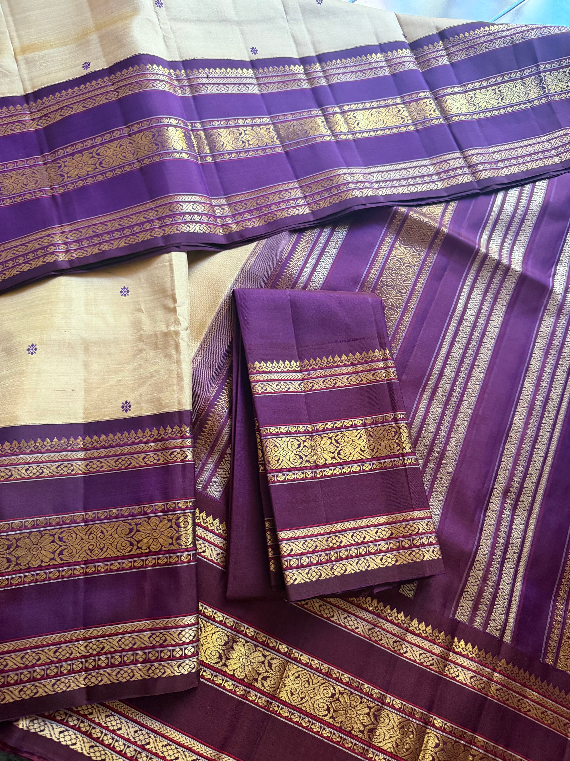 MYTHILI:  VINTAGE KANJIVARAM