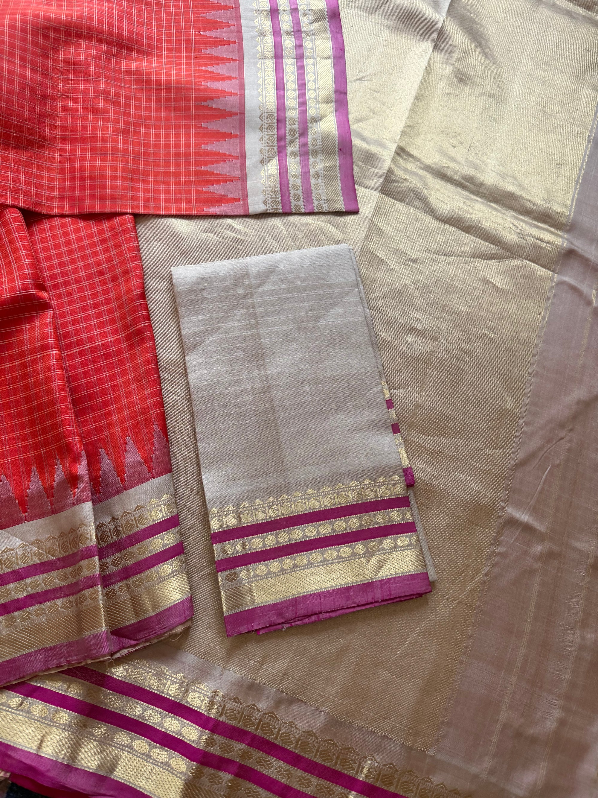 Kuttu Gadwal Silk : Rust Orange + Wheat