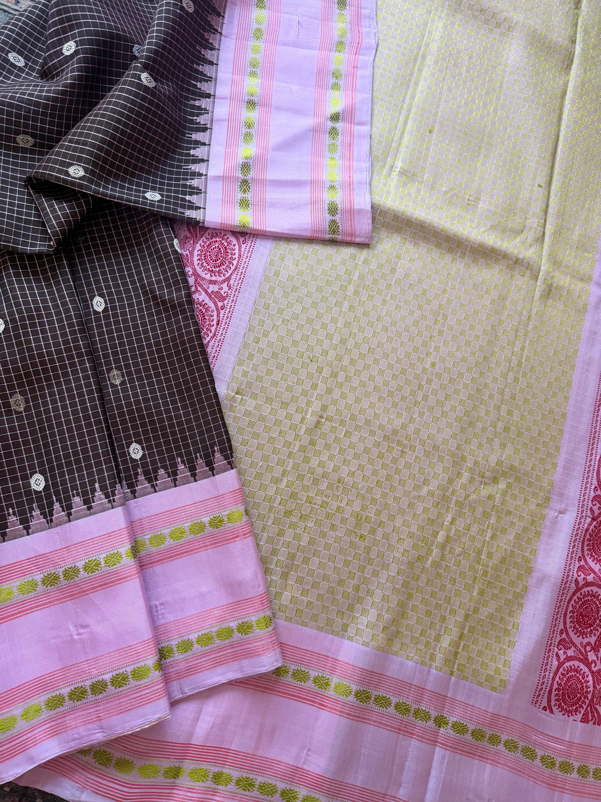 Kuttu Gadwal Silk : Brown + Lavender