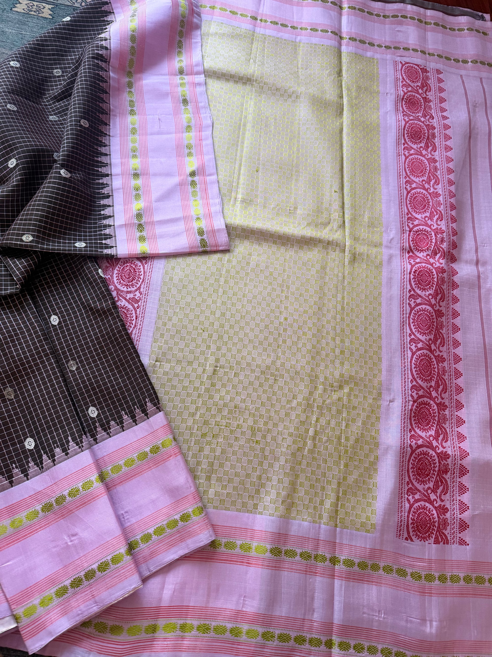 Kuttu Gadwal Silk : Brown + Lavender