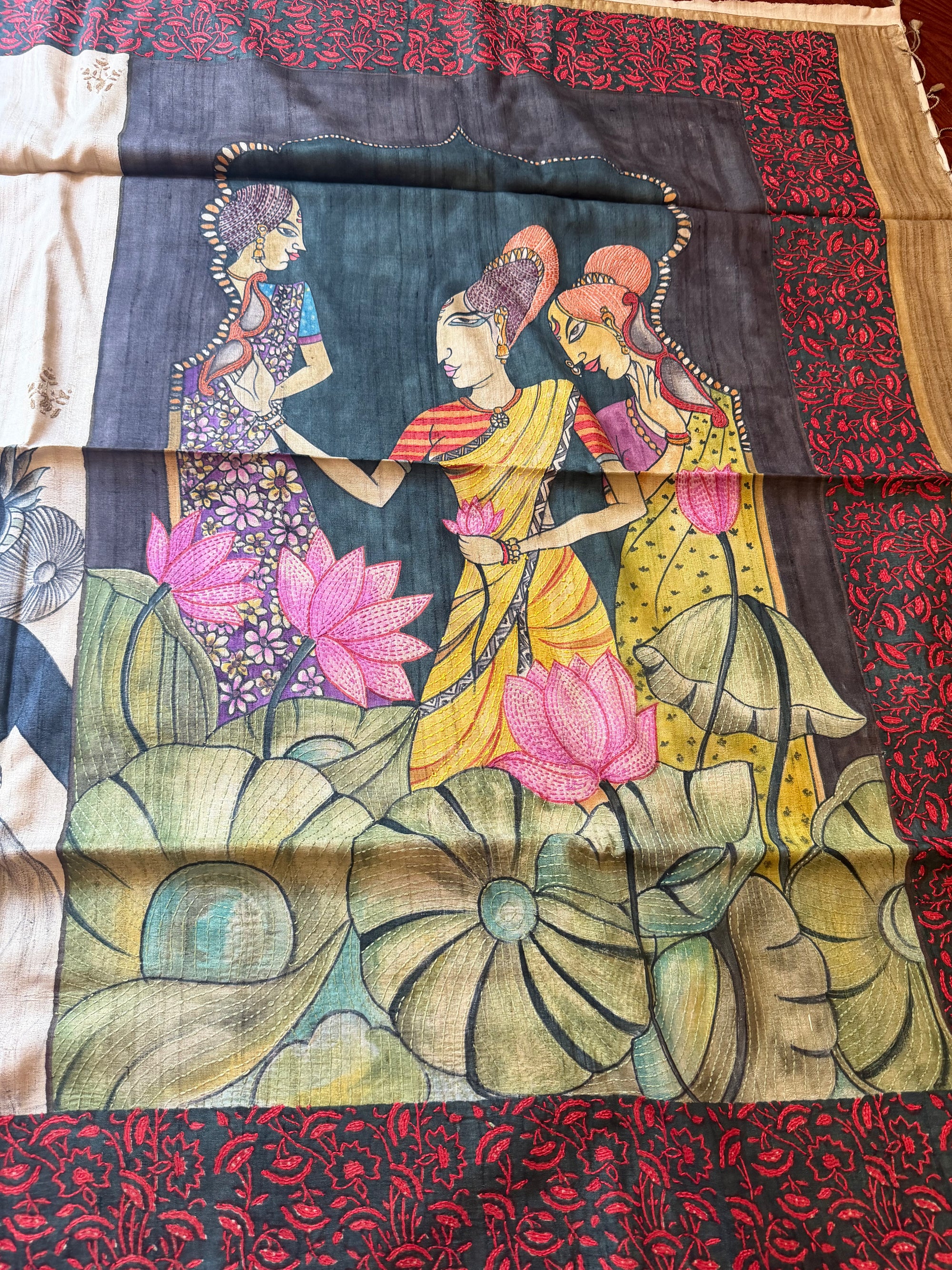 Kamaniya Kantha : Handcrafted Tussar