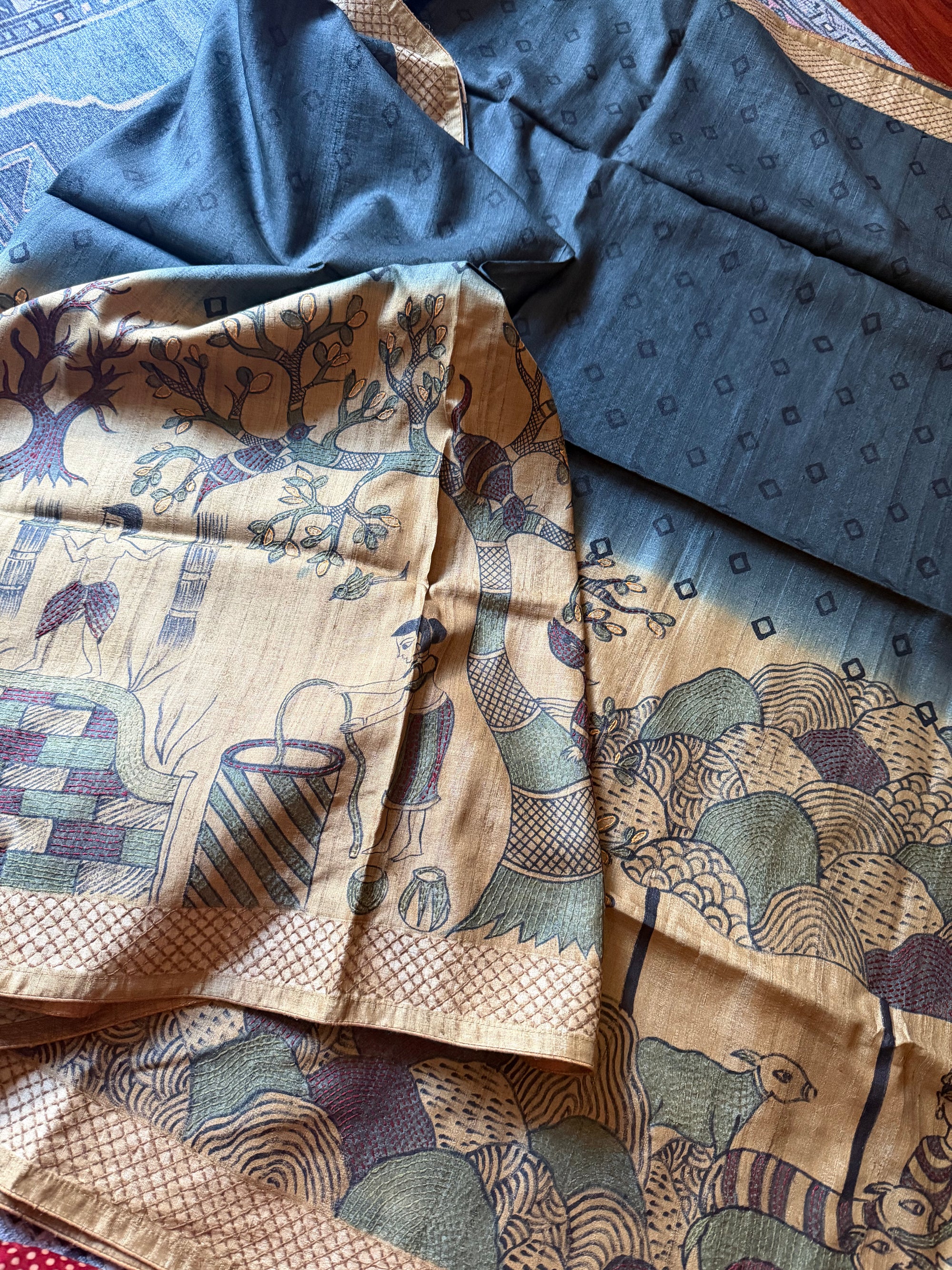 Kamaniya Kantha : Handcrafted Tussar