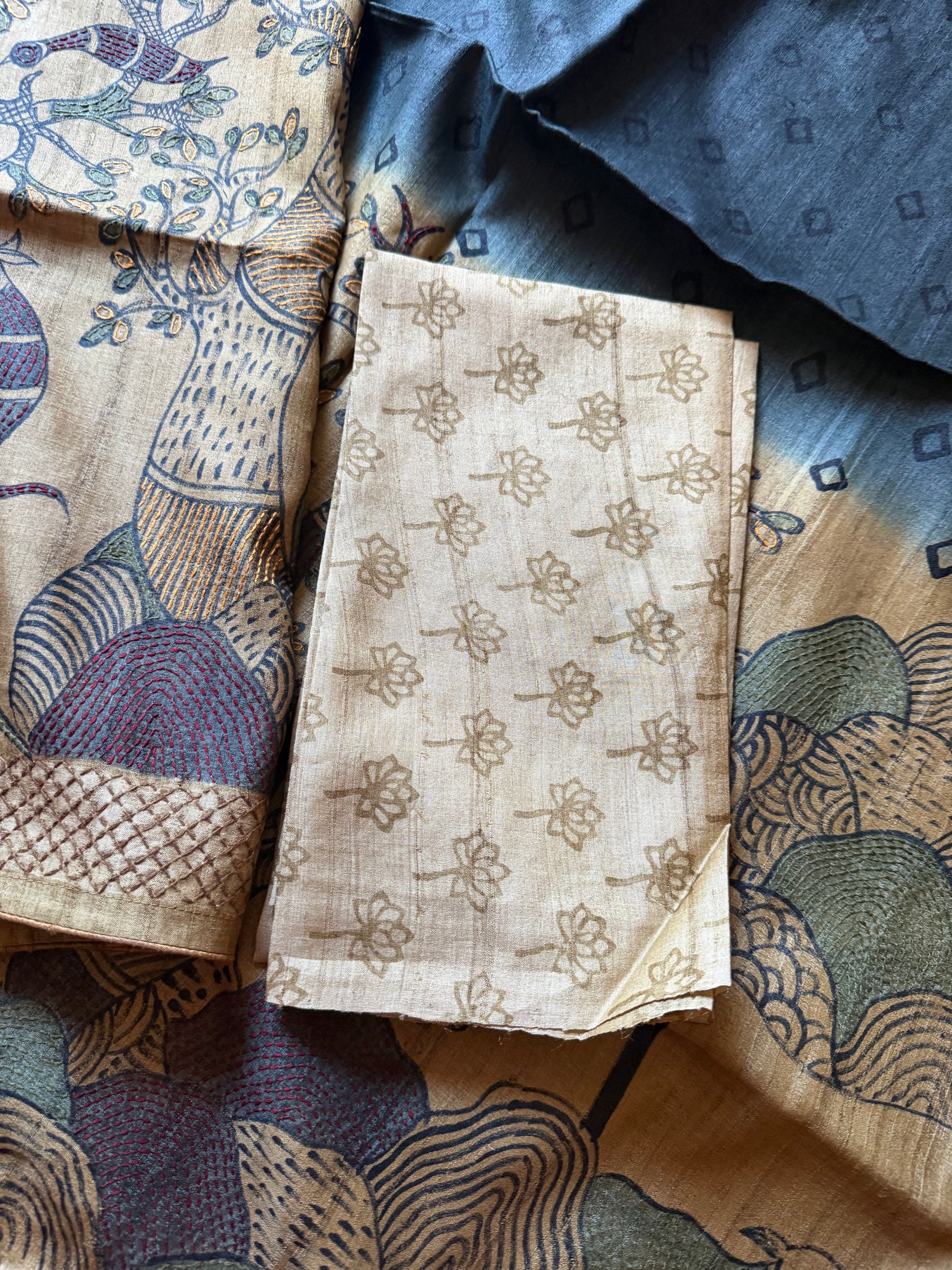 Kamaniya Kantha : Handcrafted Tussar