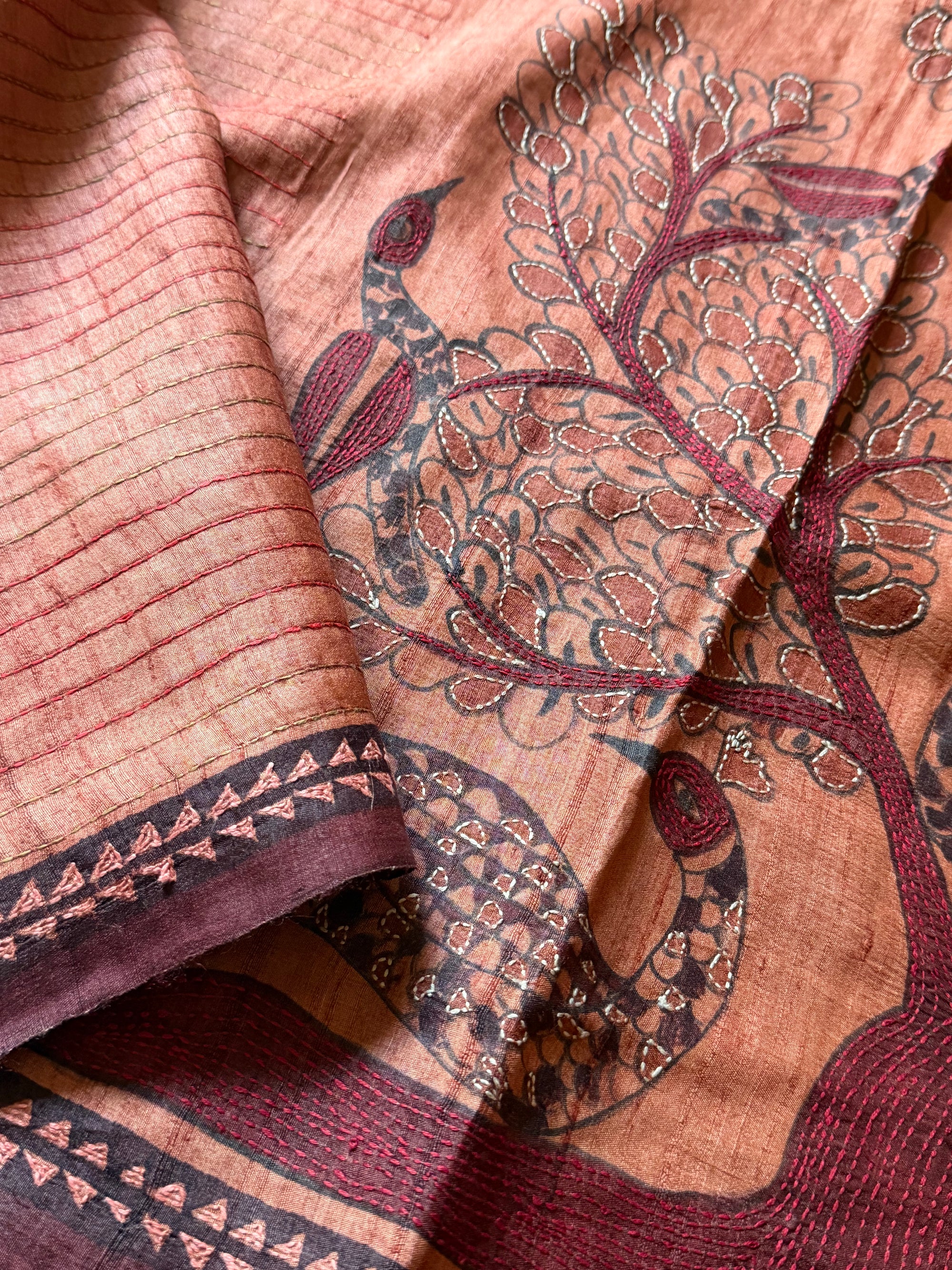 Kamaniya Kantha : Handcrafted Tussar