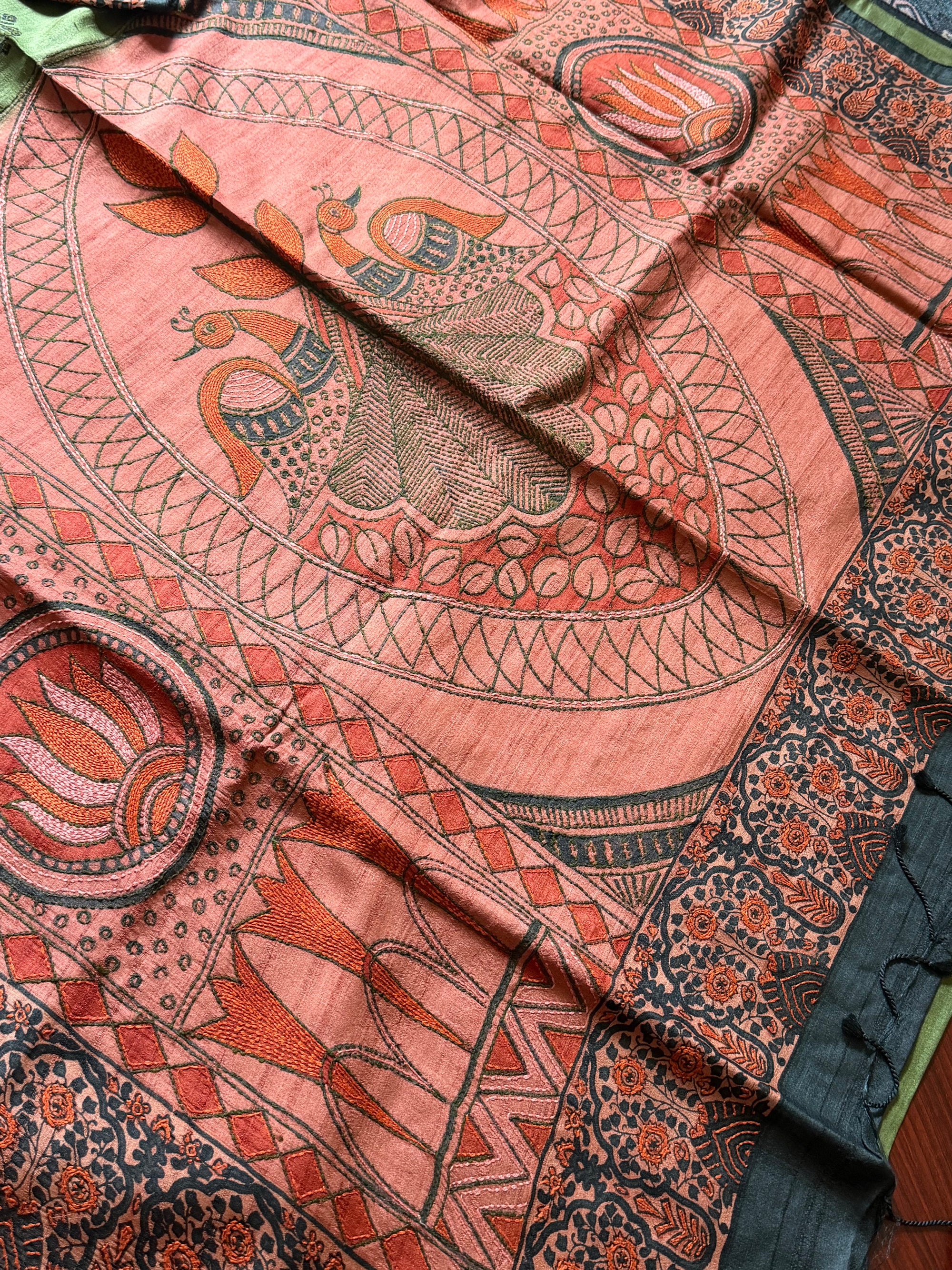 Kamaniya Kantha : Handcrafted Tussar