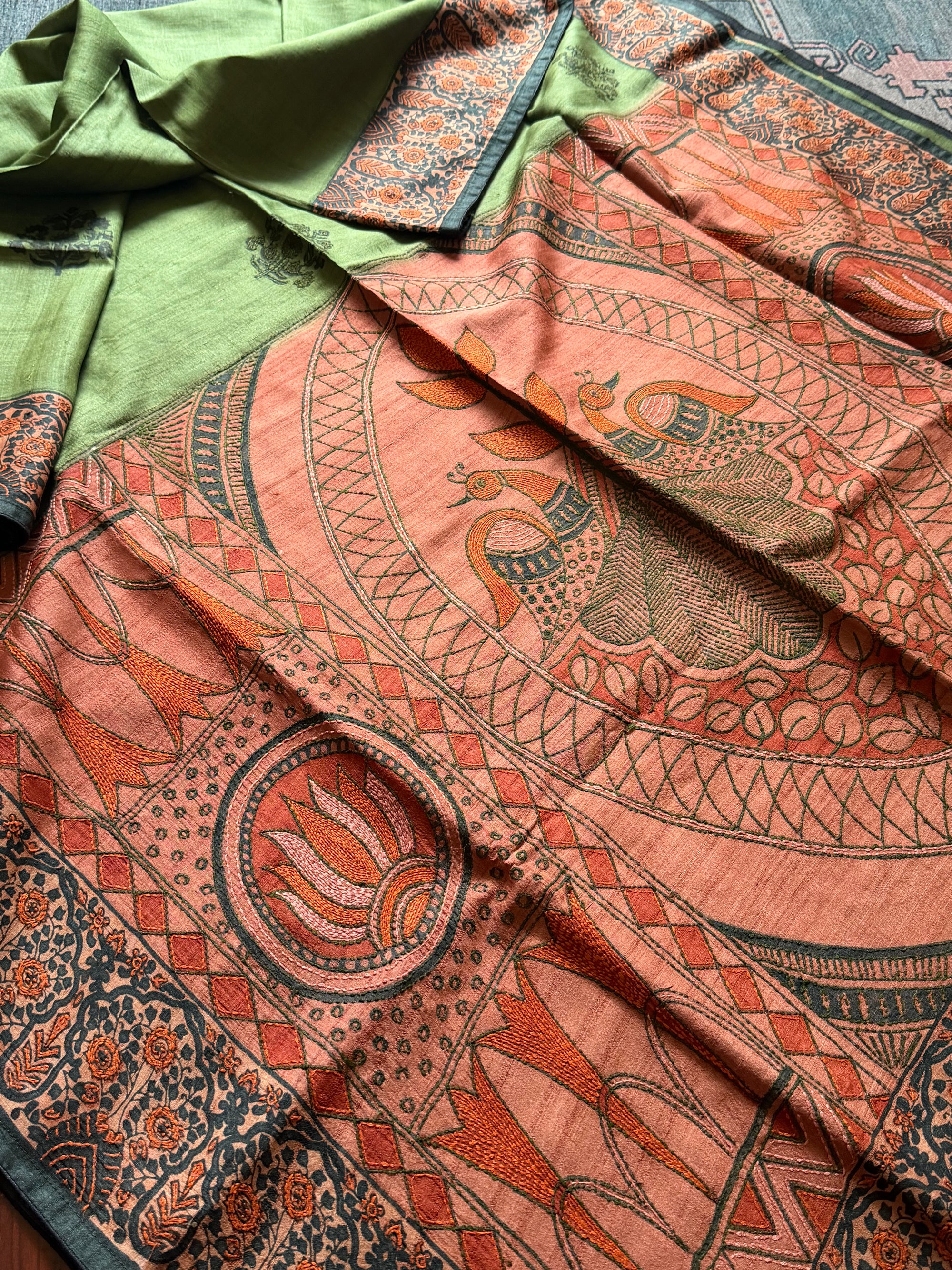 Kamaniya Kantha : Handcrafted Tussar