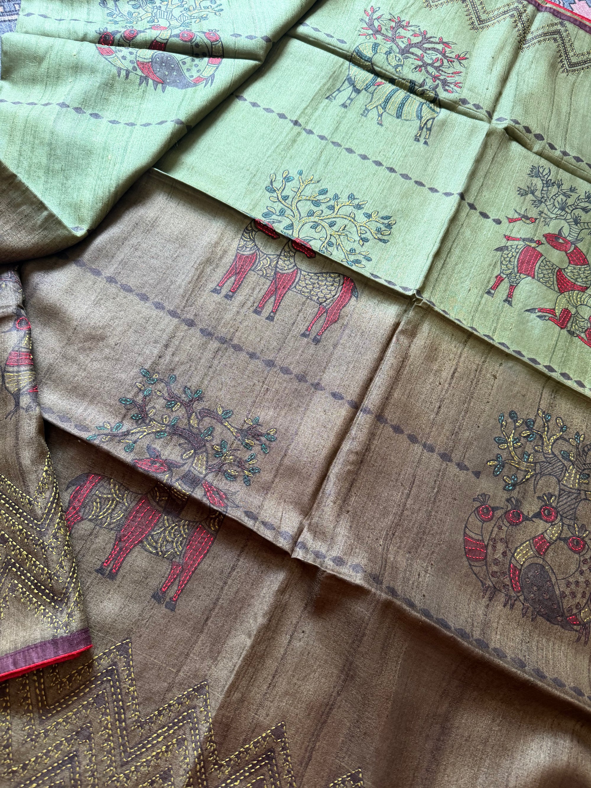 Kamaniya Kantha : Handcrafted Tussar