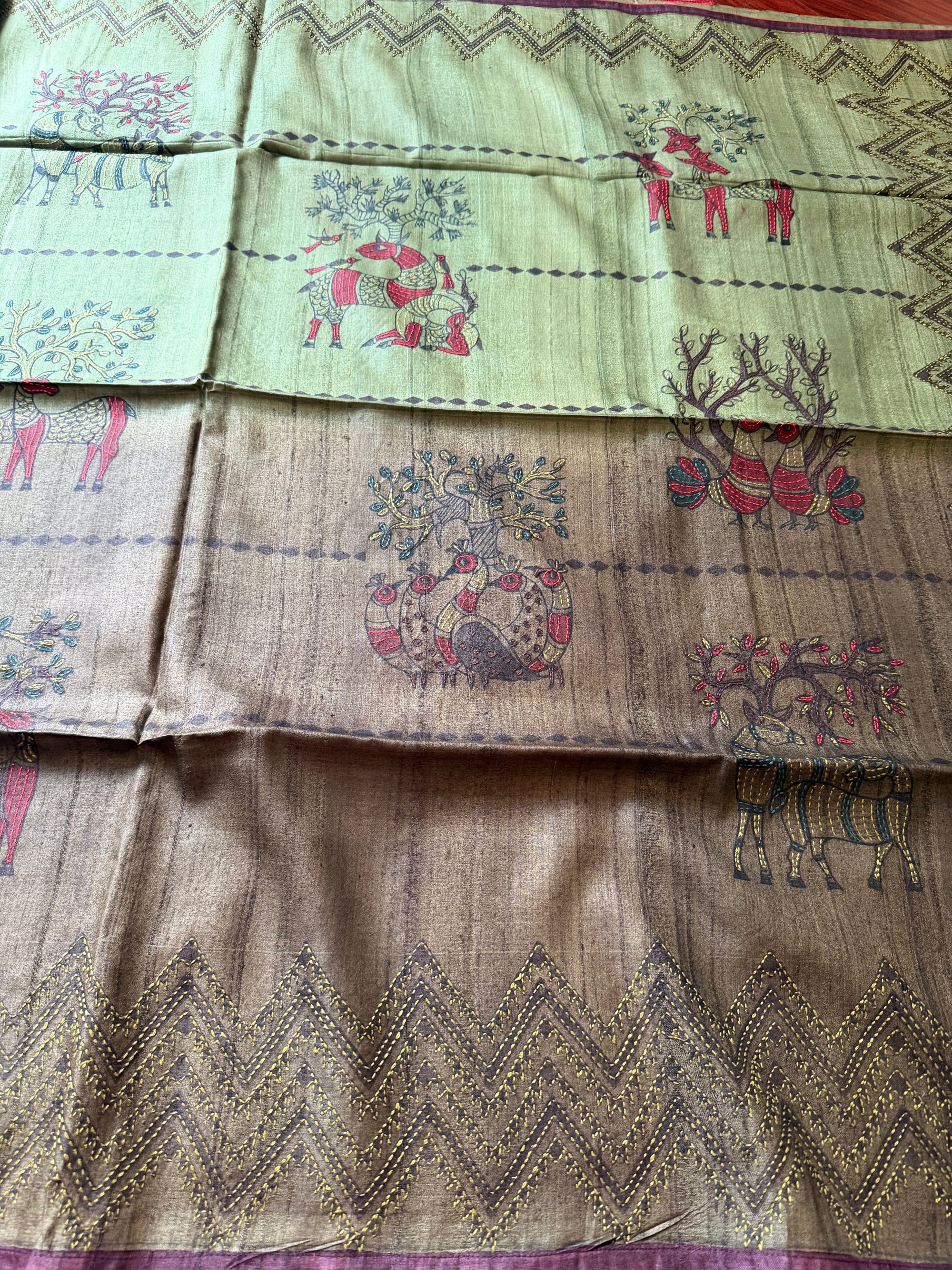 Kamaniya Kantha : Handcrafted Tussar
