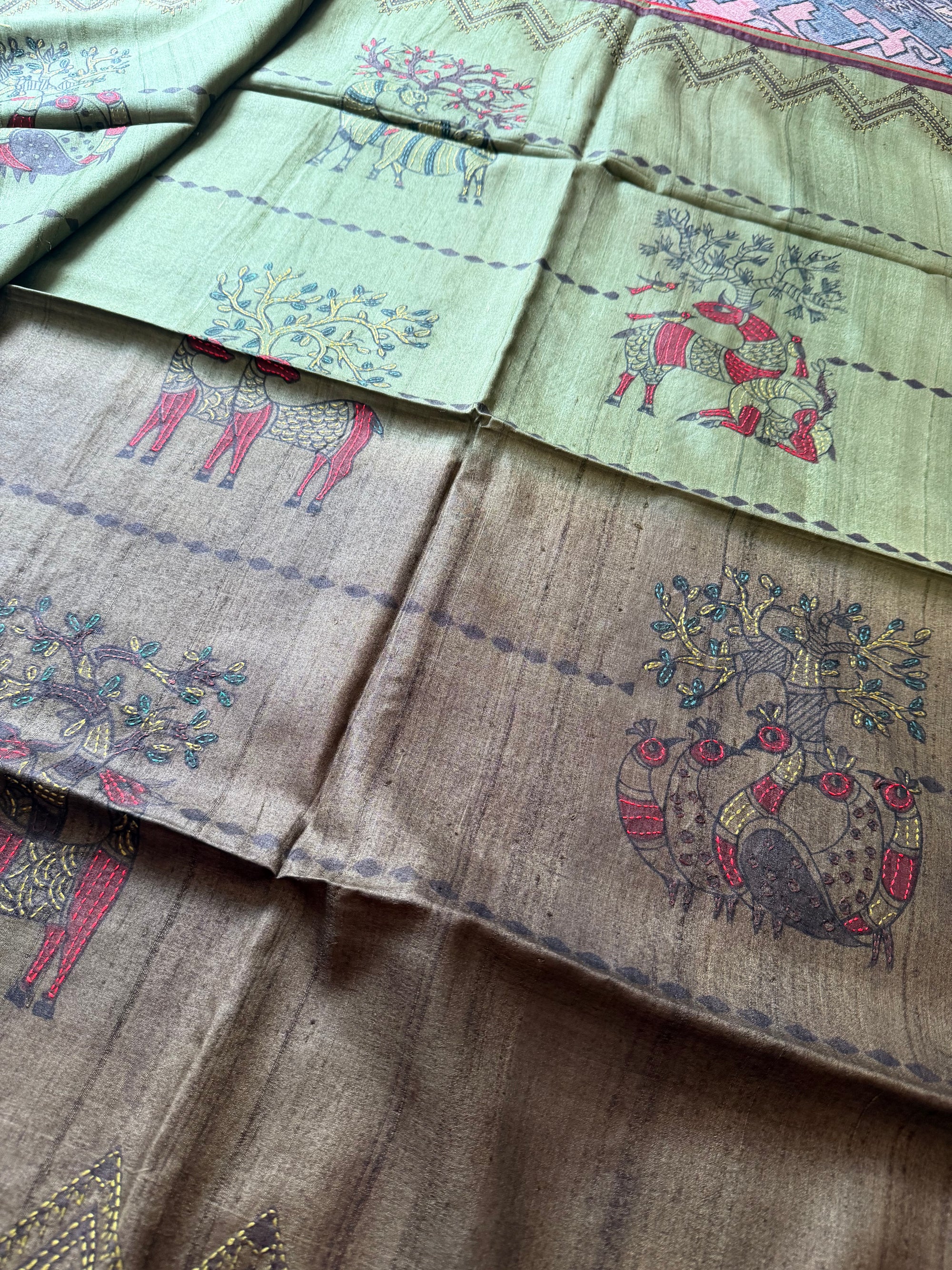 Kamaniya Kantha : Handcrafted Tussar