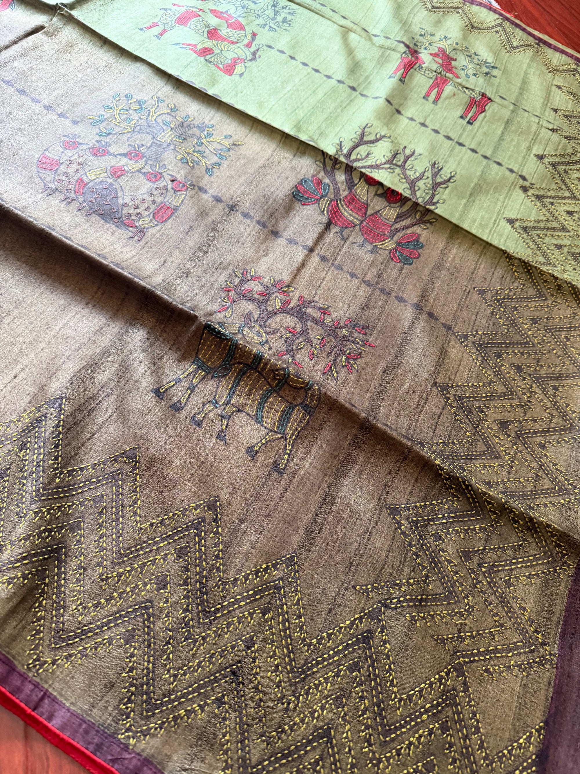 Kamaniya Kantha : Handcrafted Tussar