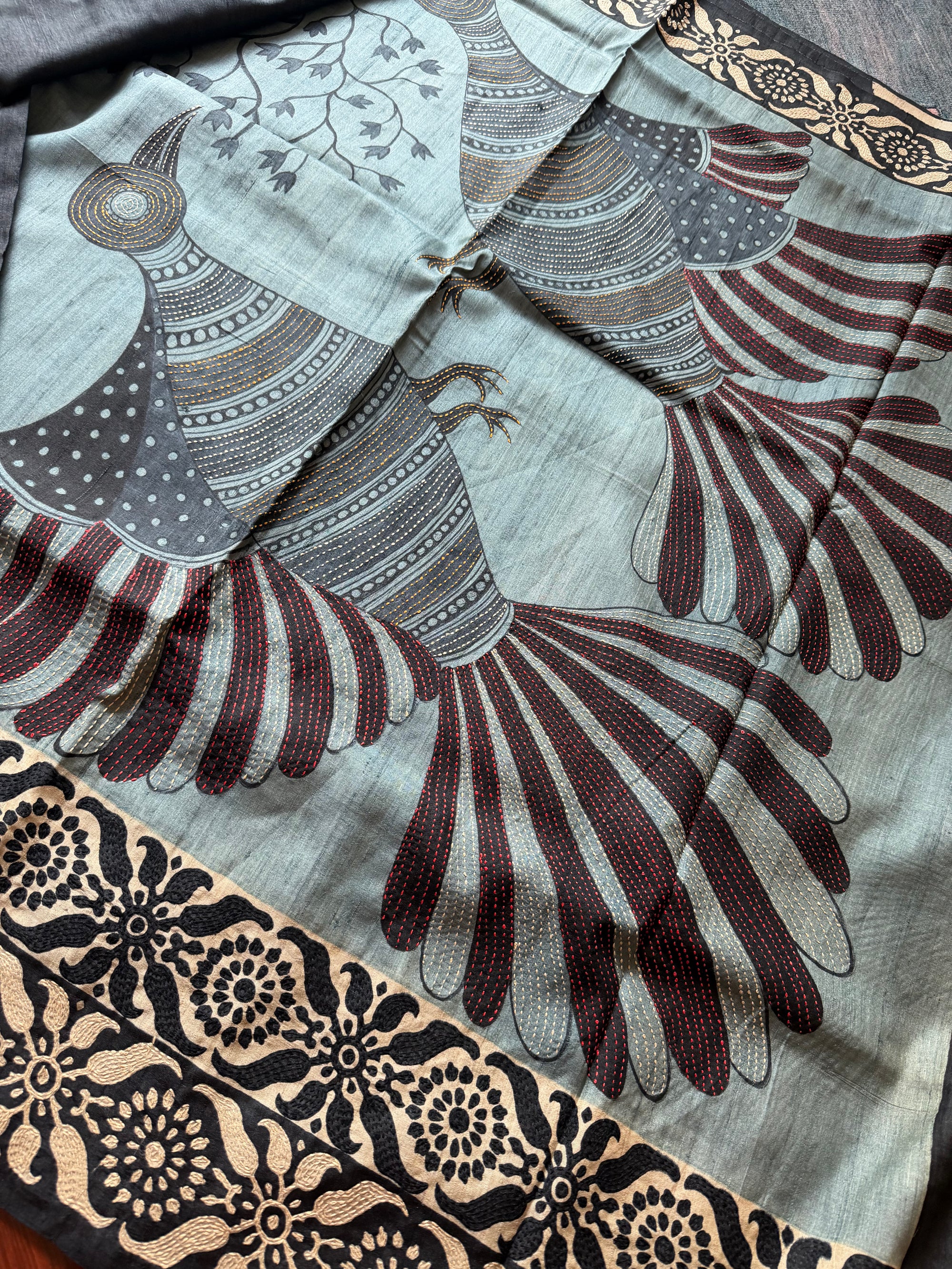 Kamaniya Kantha : Handcrafted Tussar