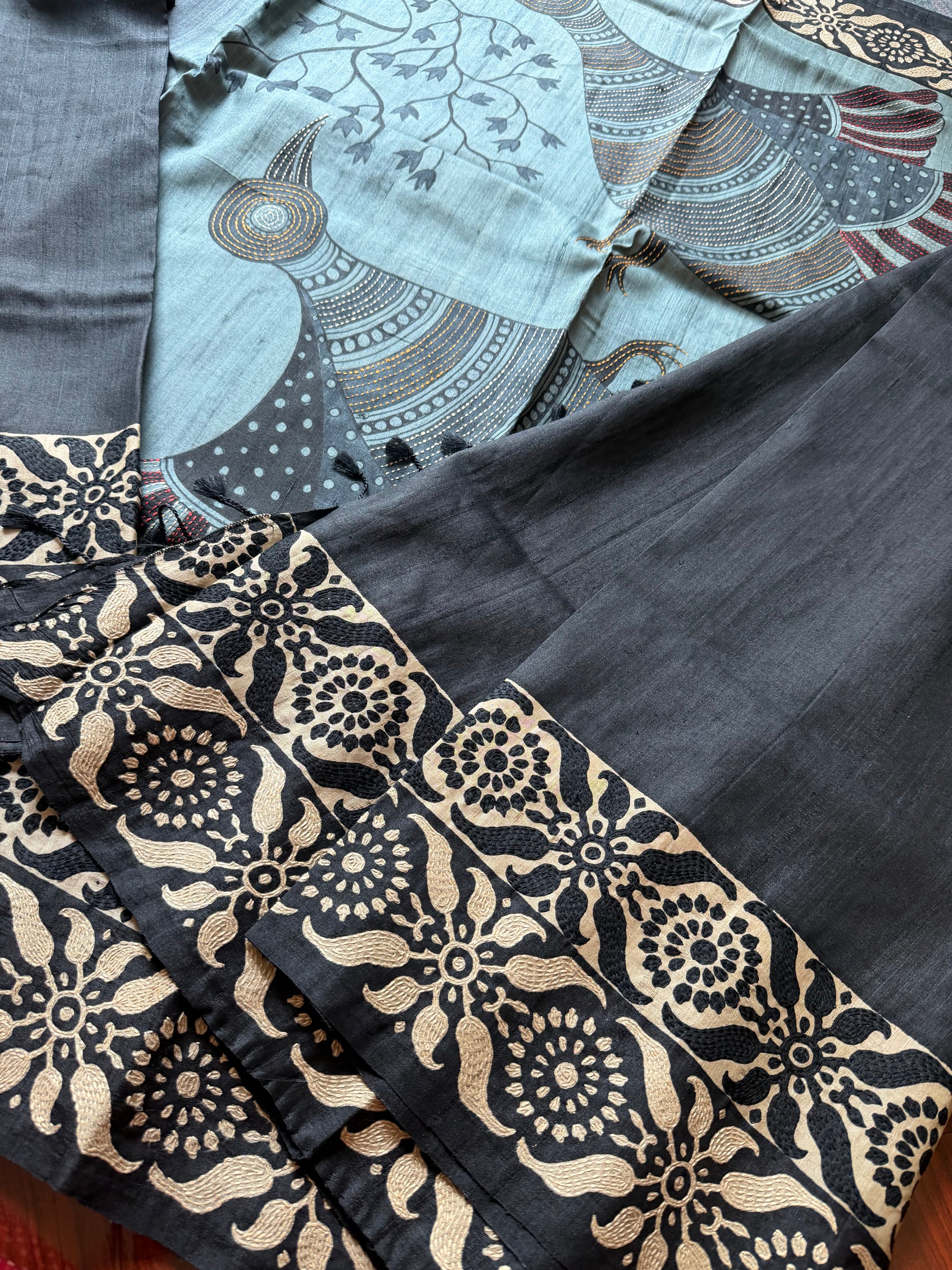 Kamaniya Kantha : Handcrafted Tussar