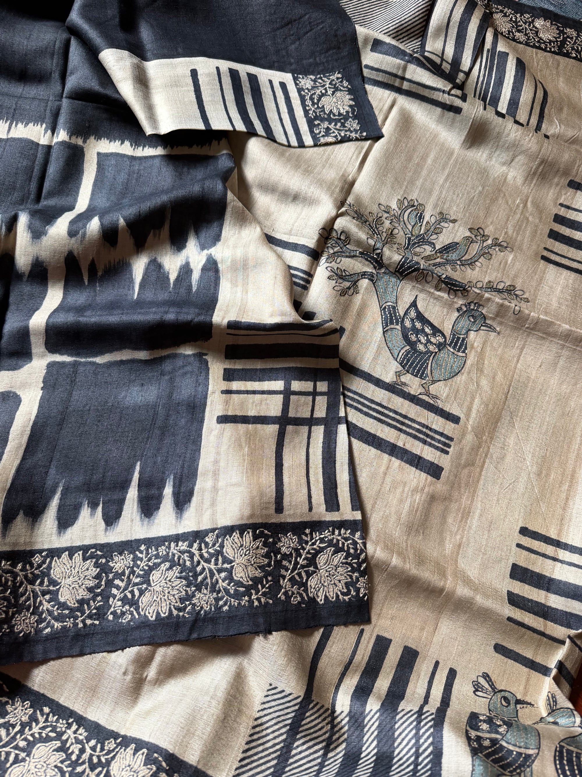Kamaniya Kantha : Handcrafted Tussar