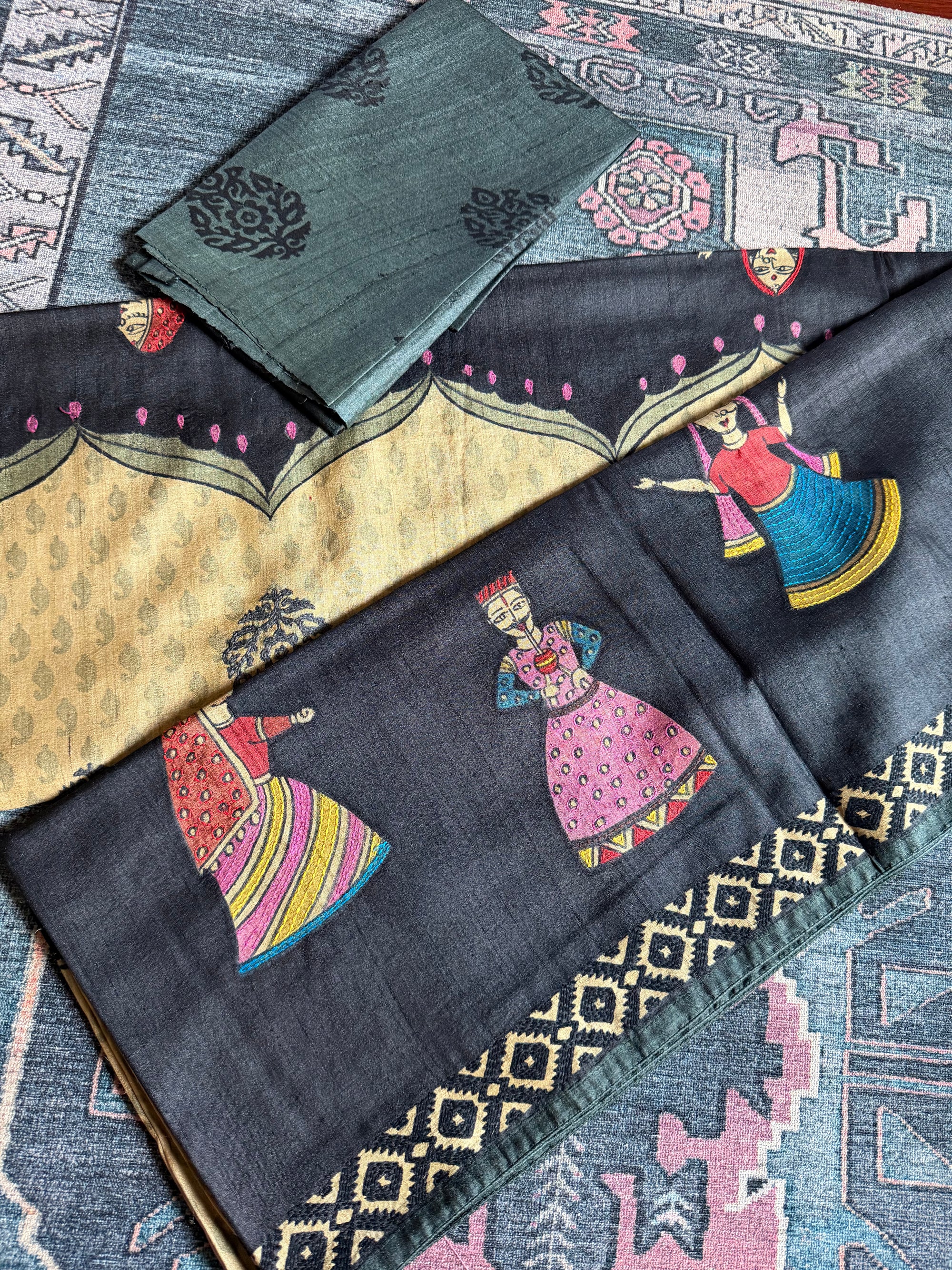 Kamaniya Kantha : Handcrafted Tussar