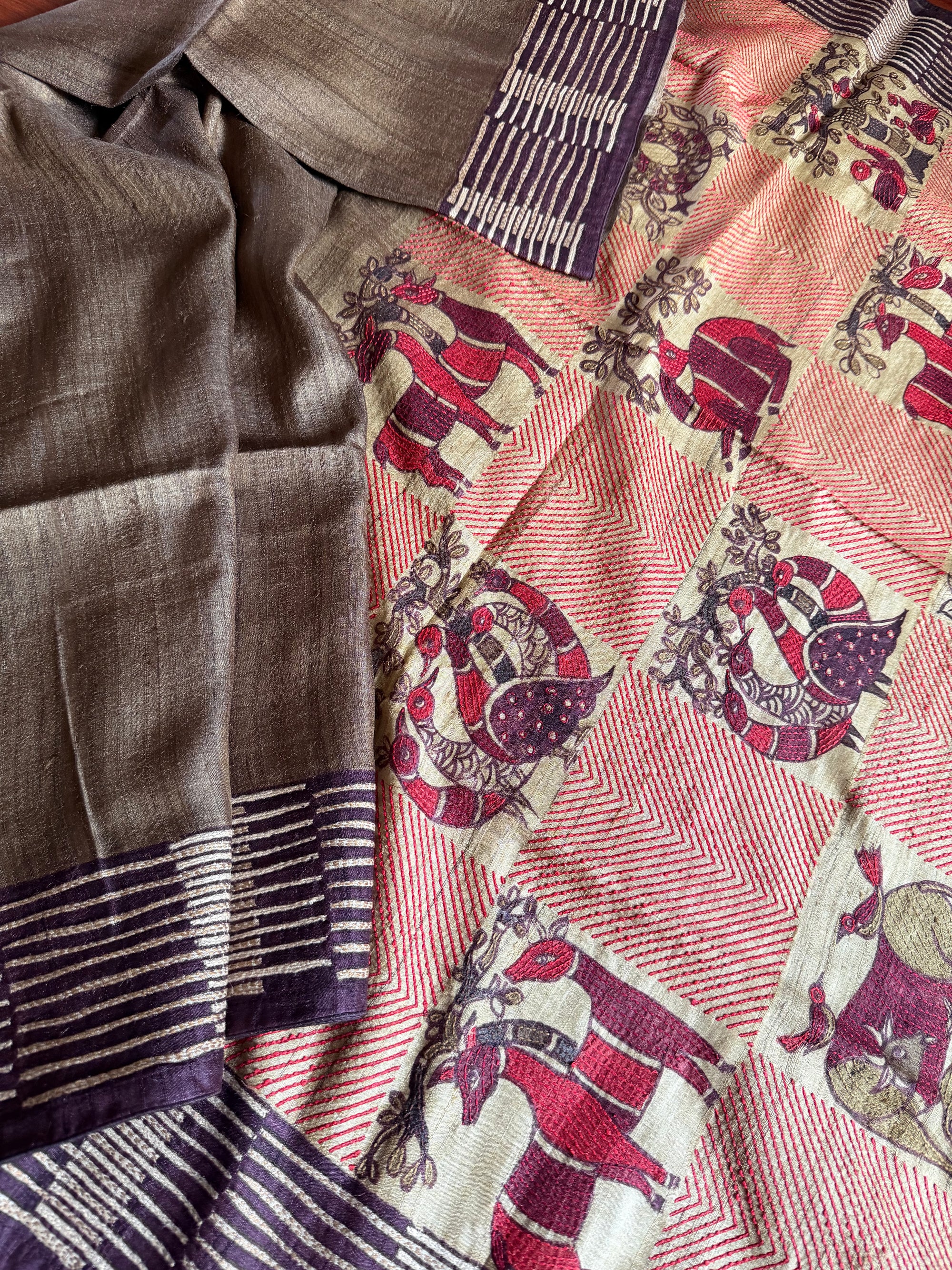 Kamaniya Kantha : Handcrafted Tussar