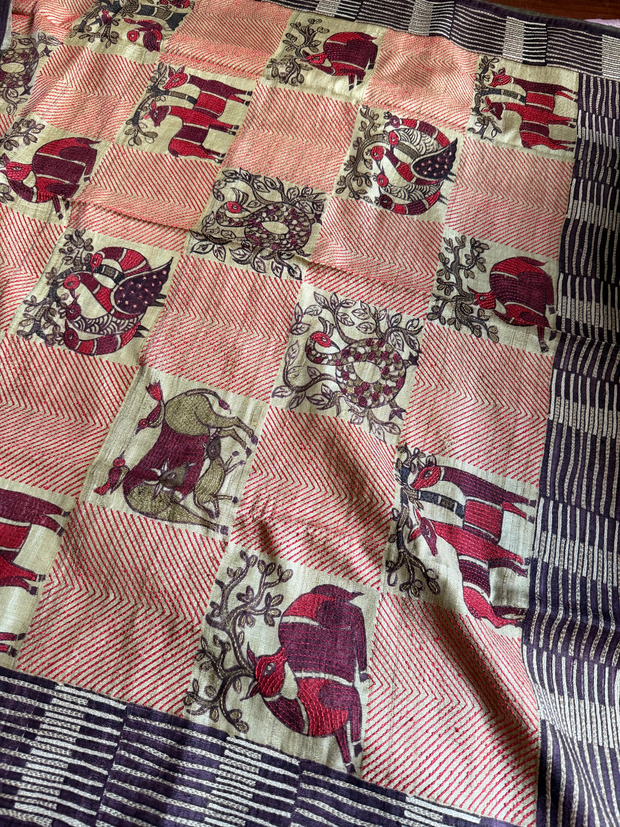 Kamaniya Kantha : Handcrafted Tussar