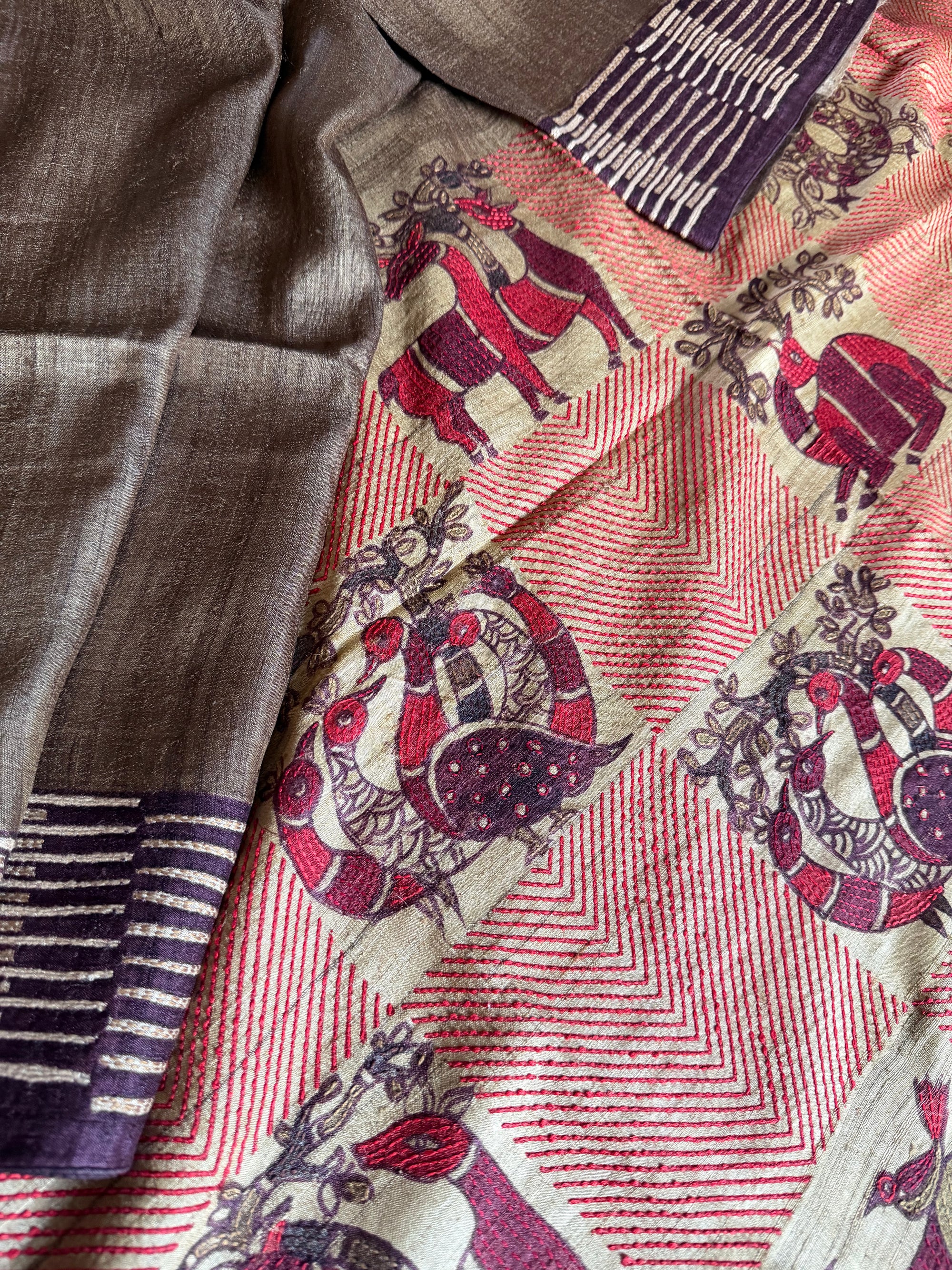 Kamaniya Kantha : Handcrafted Tussar