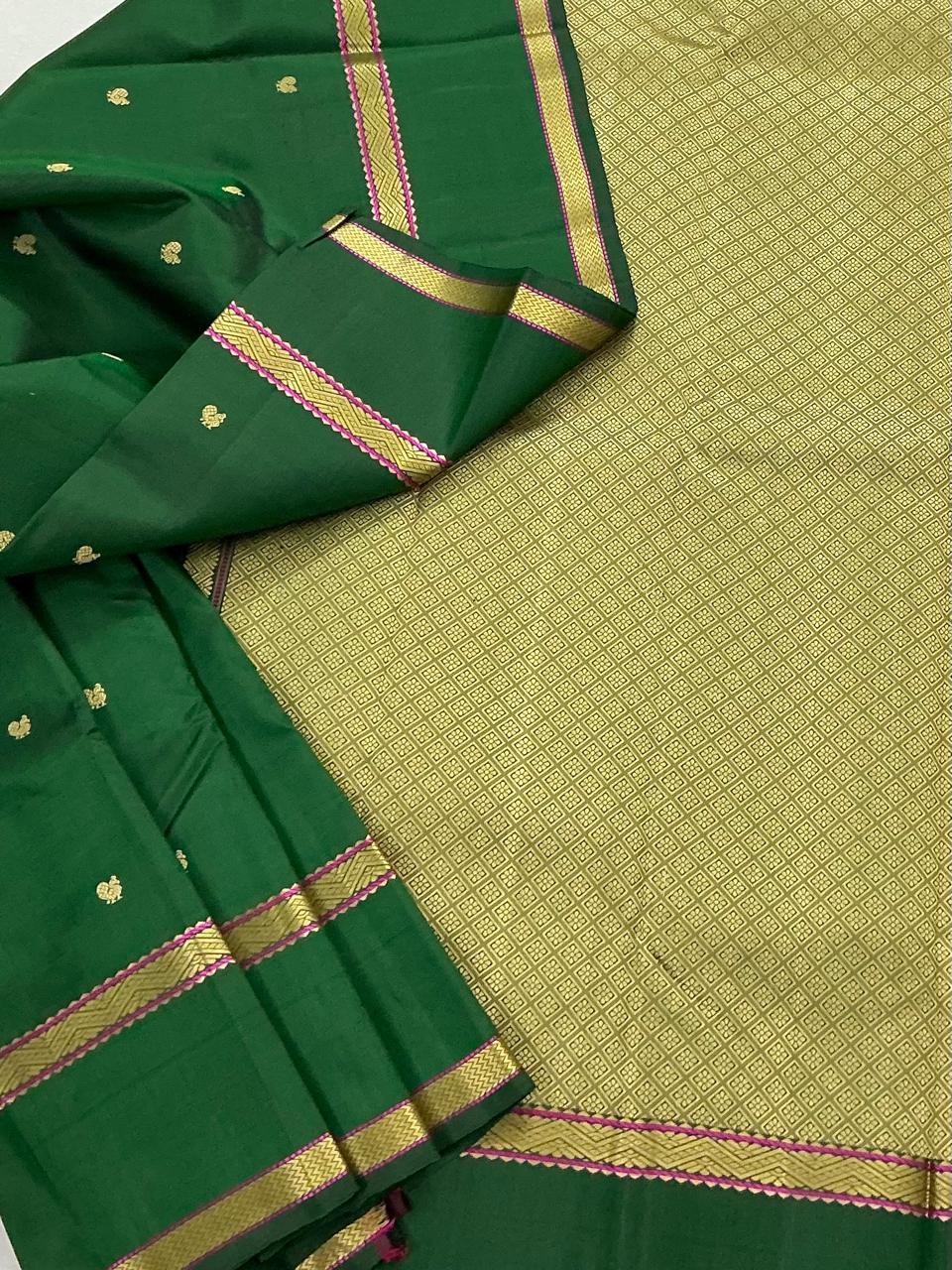 No Zari  Kanjivaram Silk : SELF BORDERS (Green)