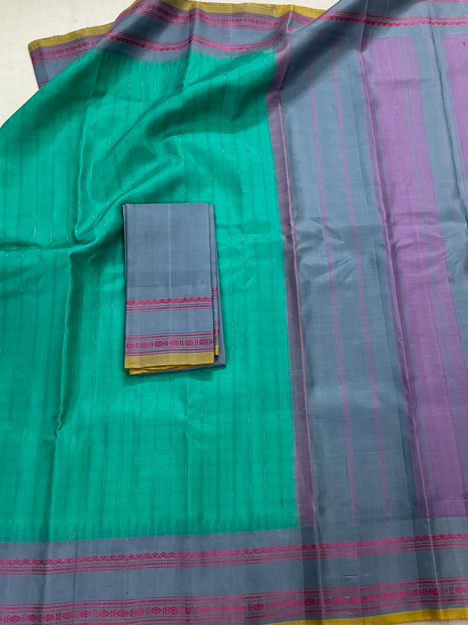 Kuttu Gadwal Silk :No zari