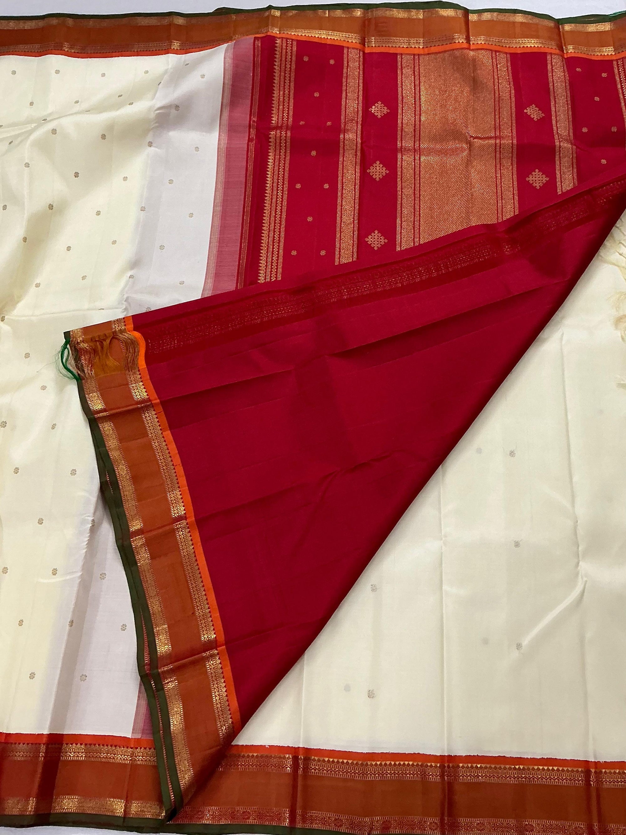 ONAM COLLECTIVE: KORVAI KANJIVARAM SILK