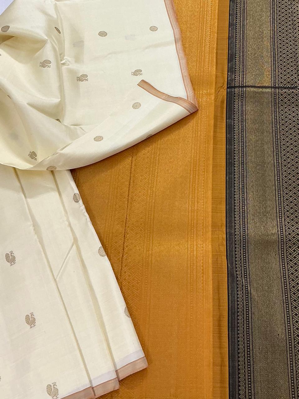 ONAM COLLECTIVE: BORDERLESS KANJIVARAM SILK
