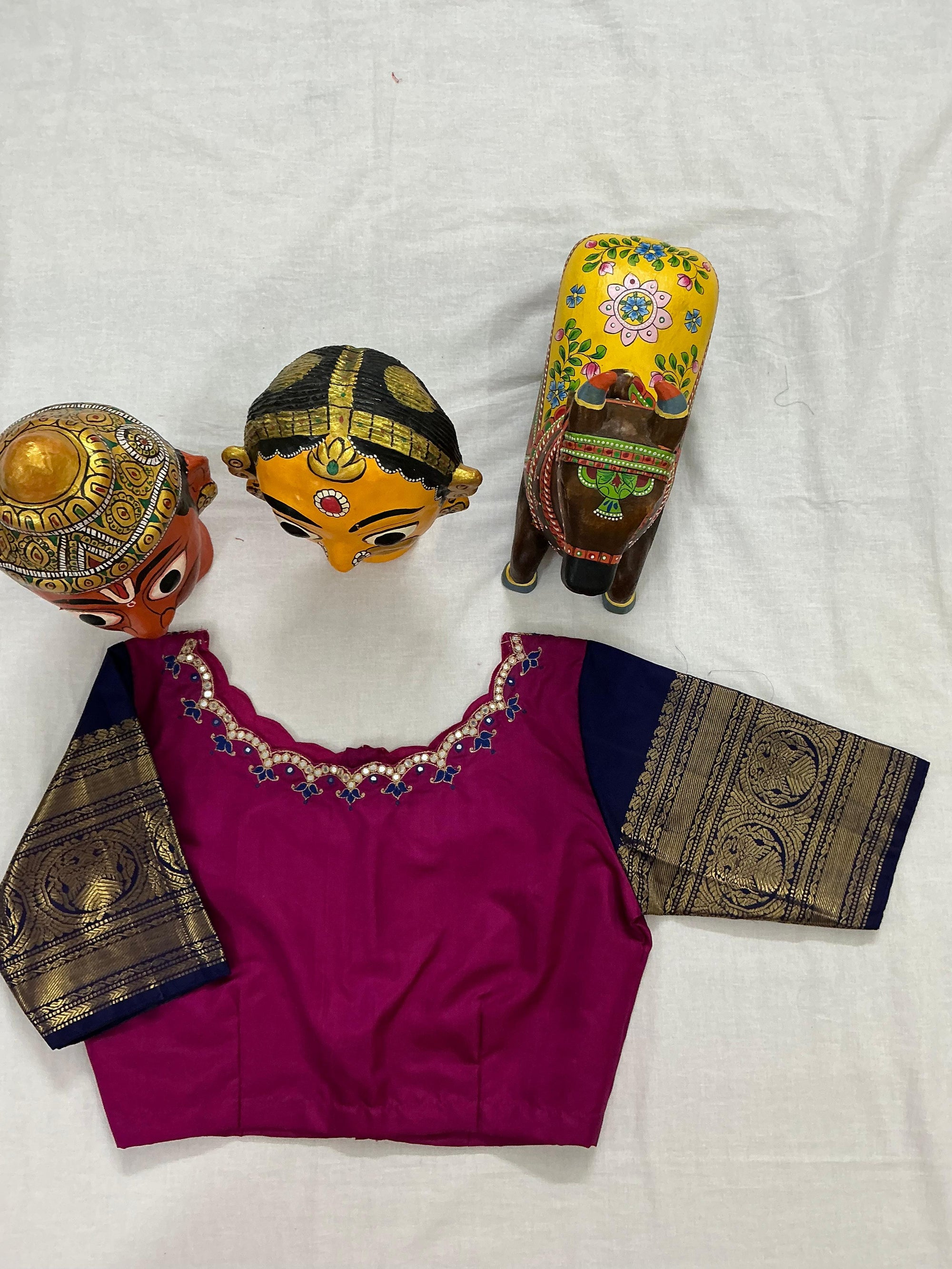 Handcrafted Ready to Wear Blouse : Kanjivaram Silk (Magenta)