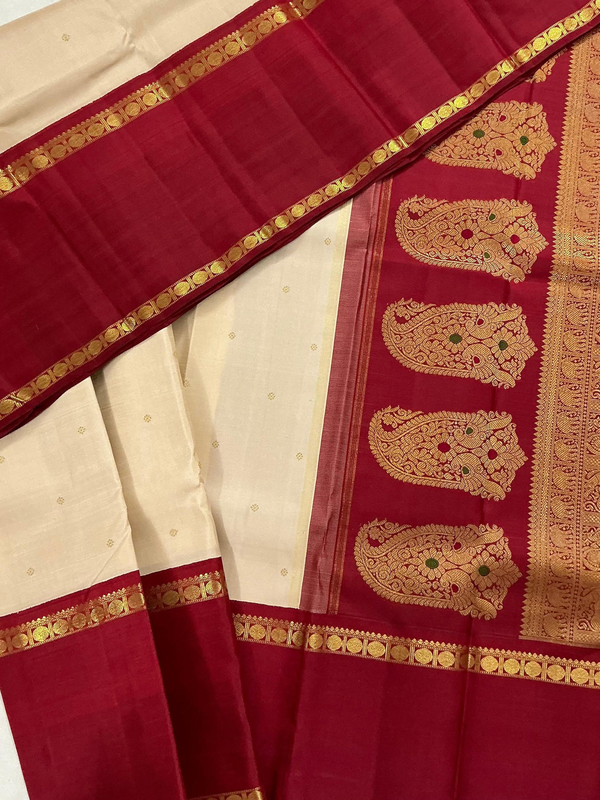 MYTHILI:  Korvai Kanjivaram Silk