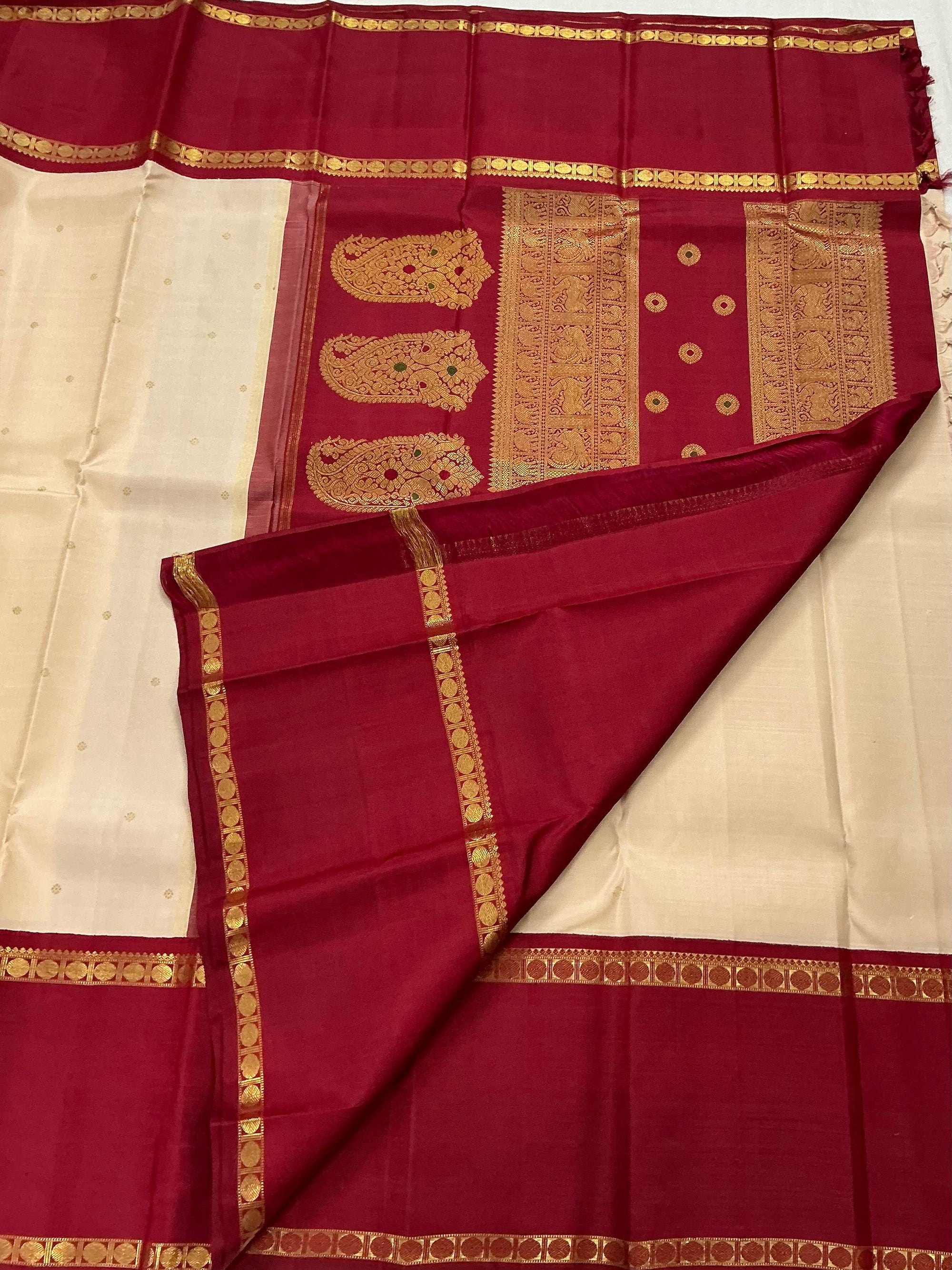 MYTHILI:  Korvai Kanjivaram Silk