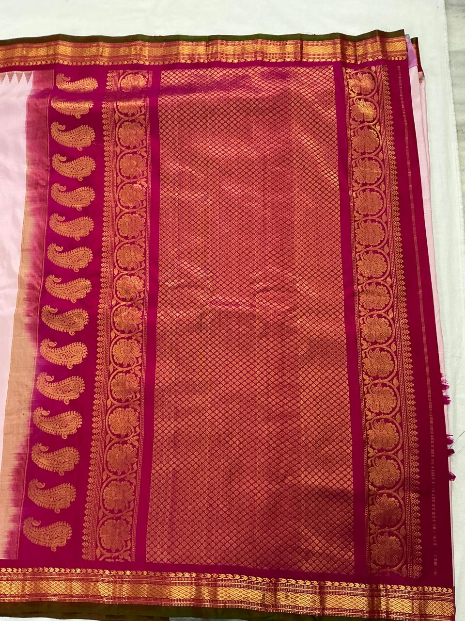 Kuttu Gadwal Silk