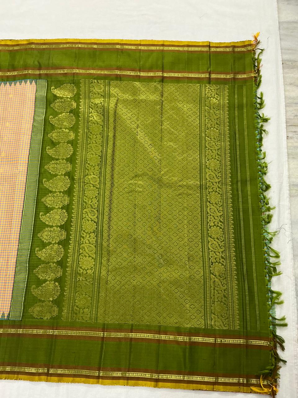 Kuttu Gadwal Silk